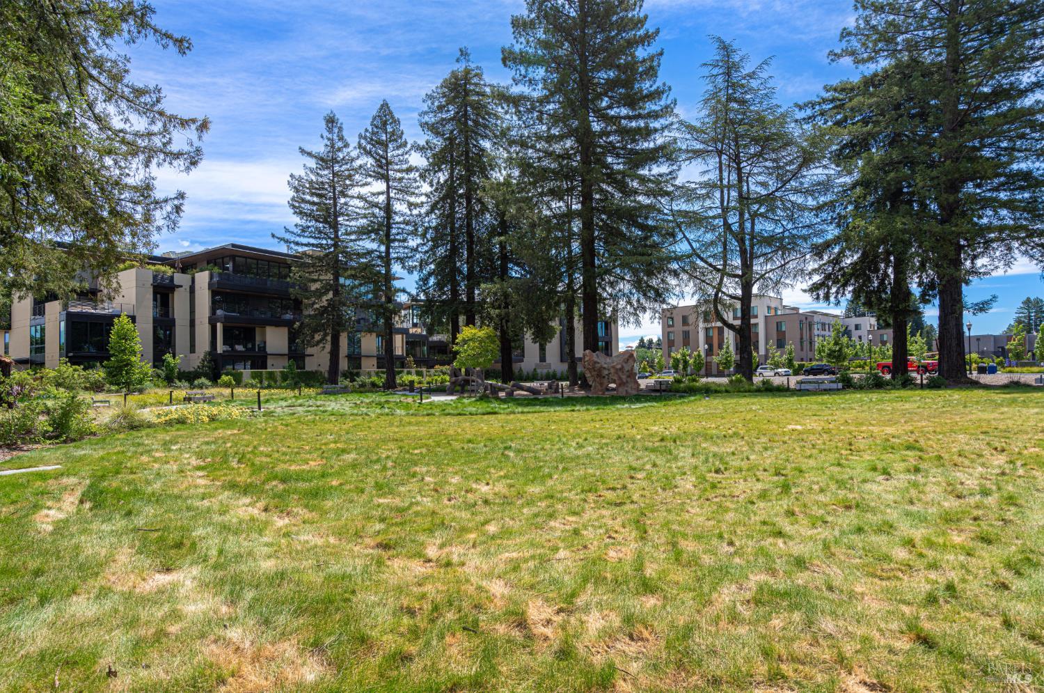 164 Healdsburg Avenue