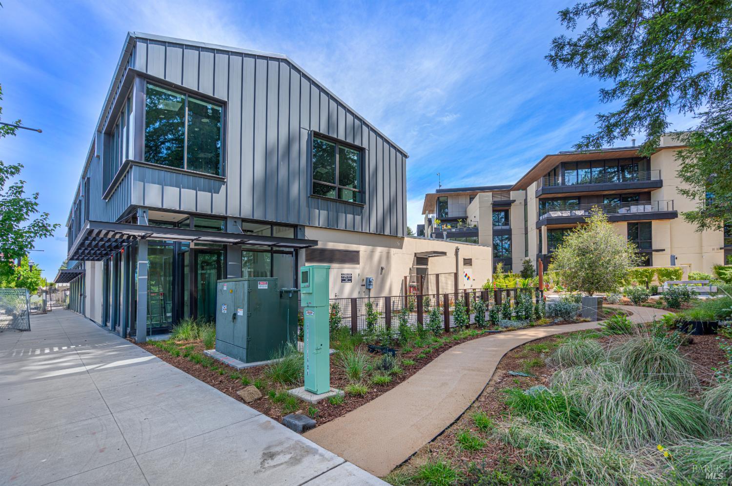 164 Healdsburg Avenue