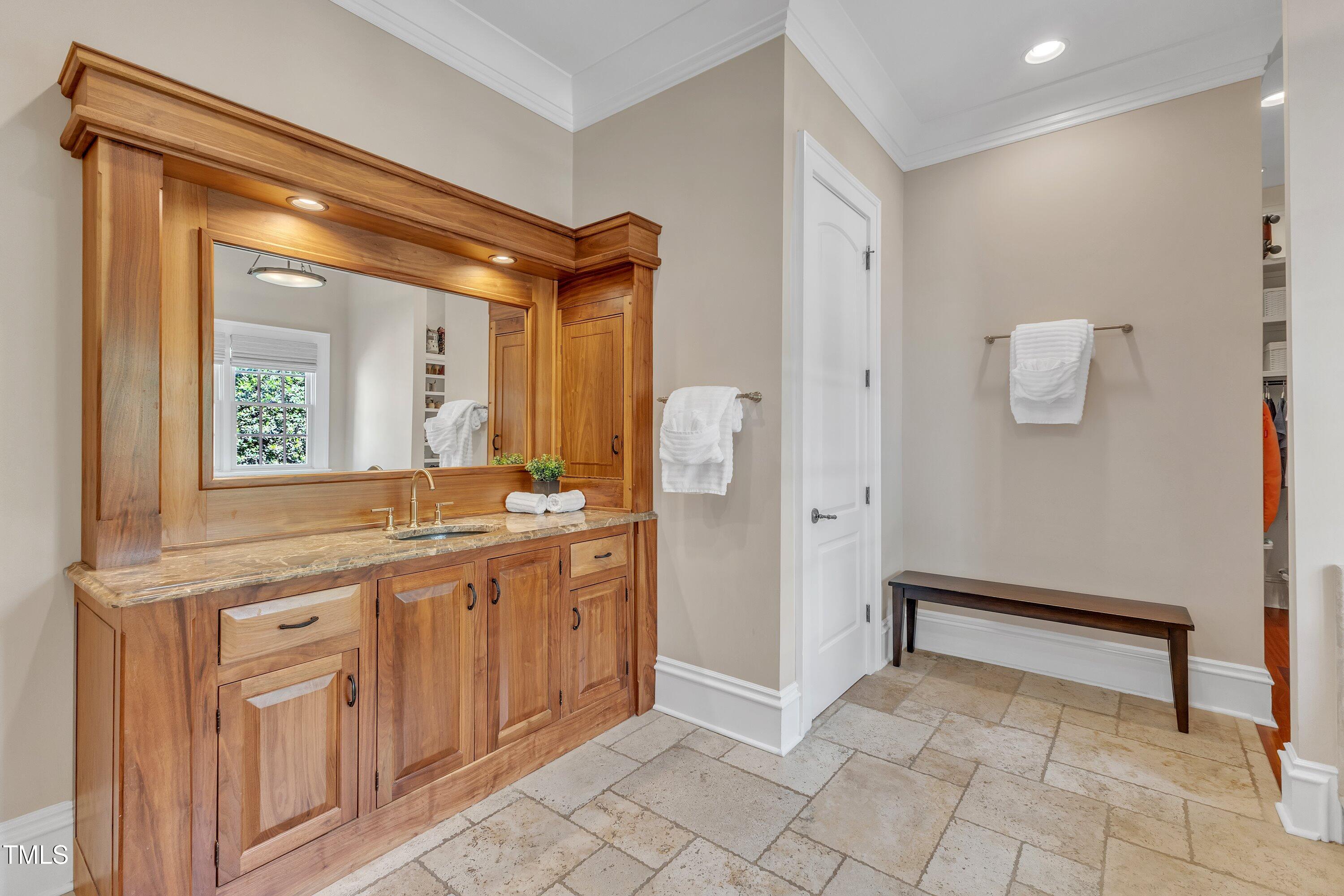 2117 Buckingham Road