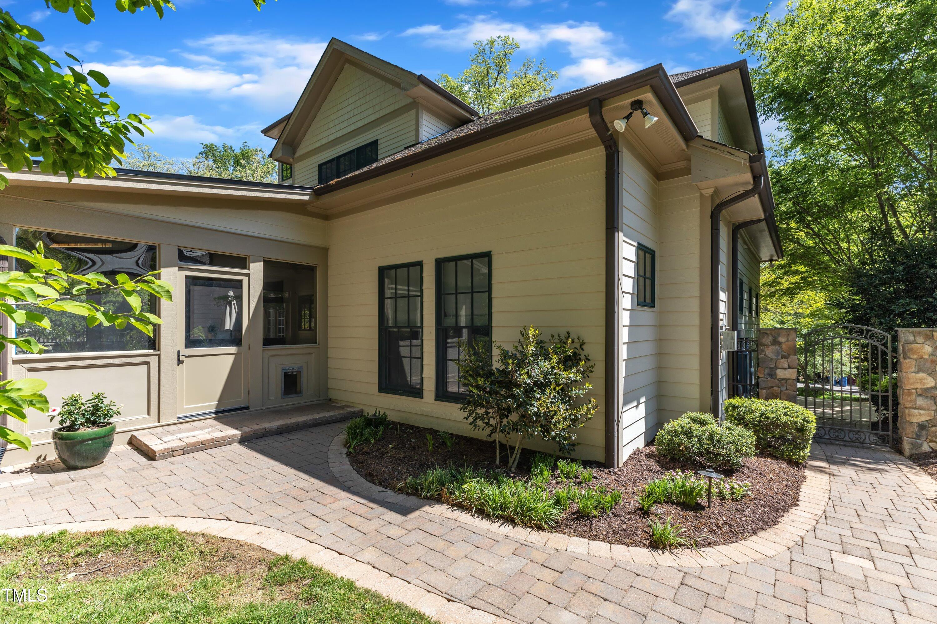 2117 Buckingham Road