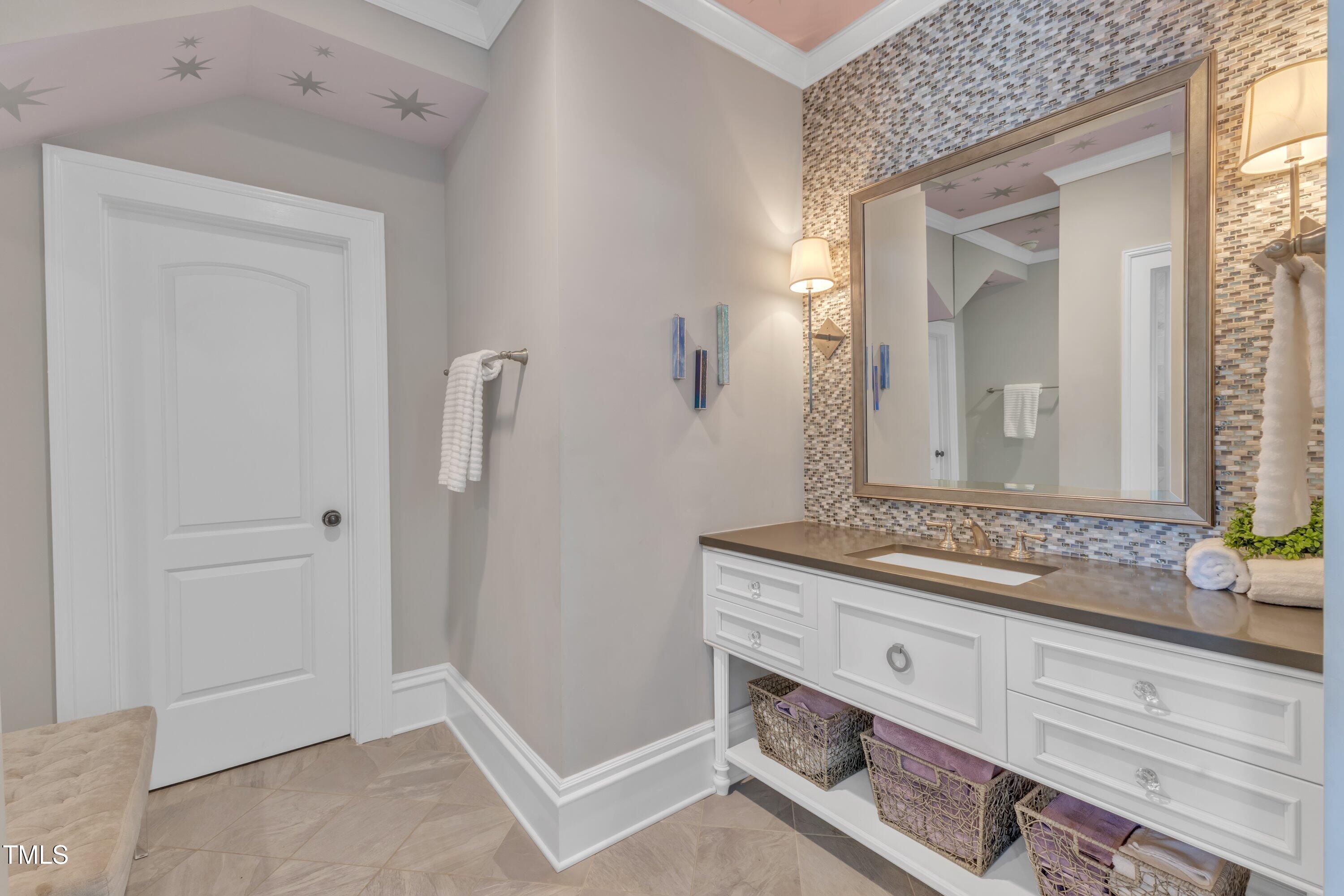 2117 Buckingham Road