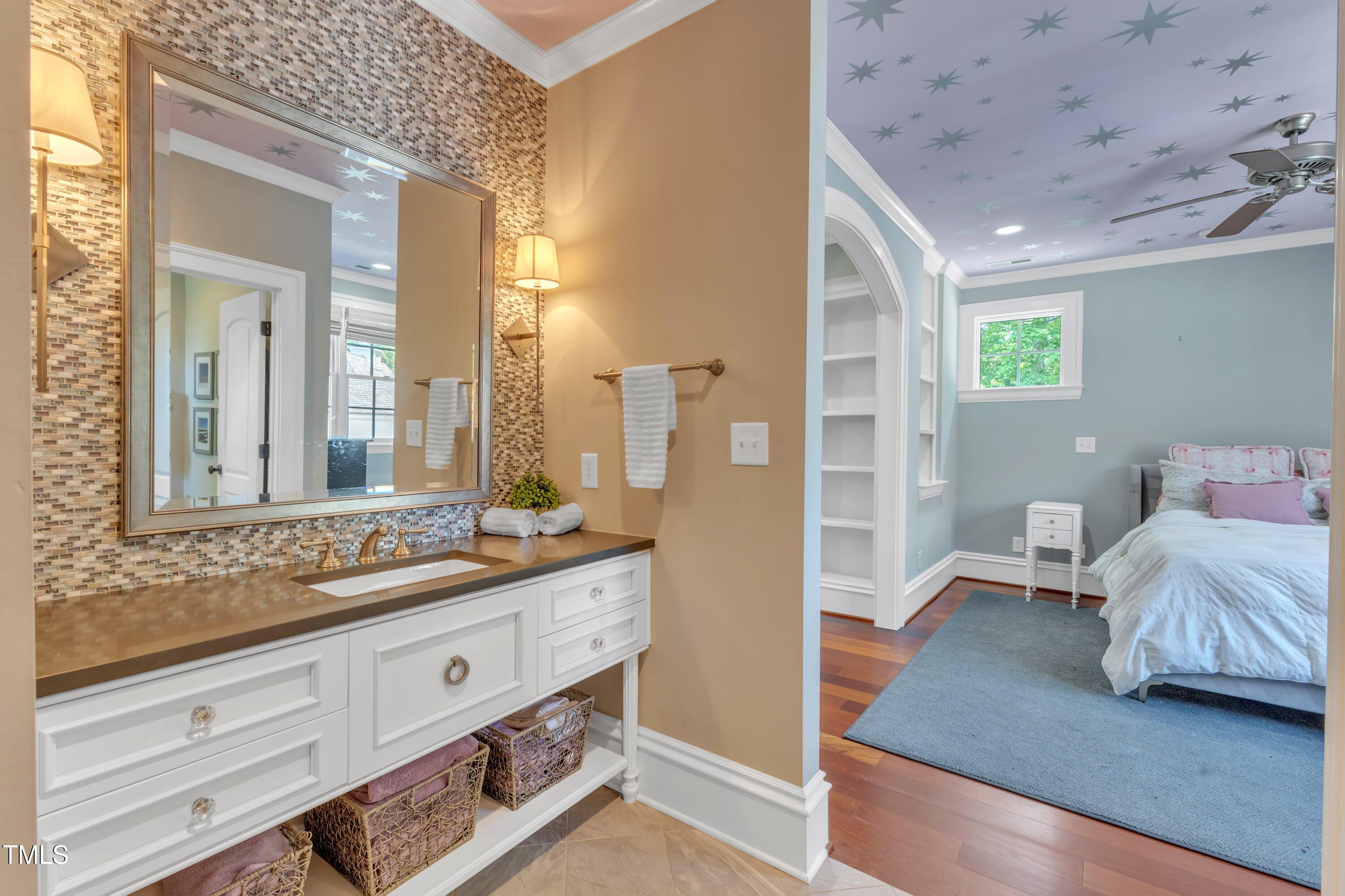 2117 Buckingham Road