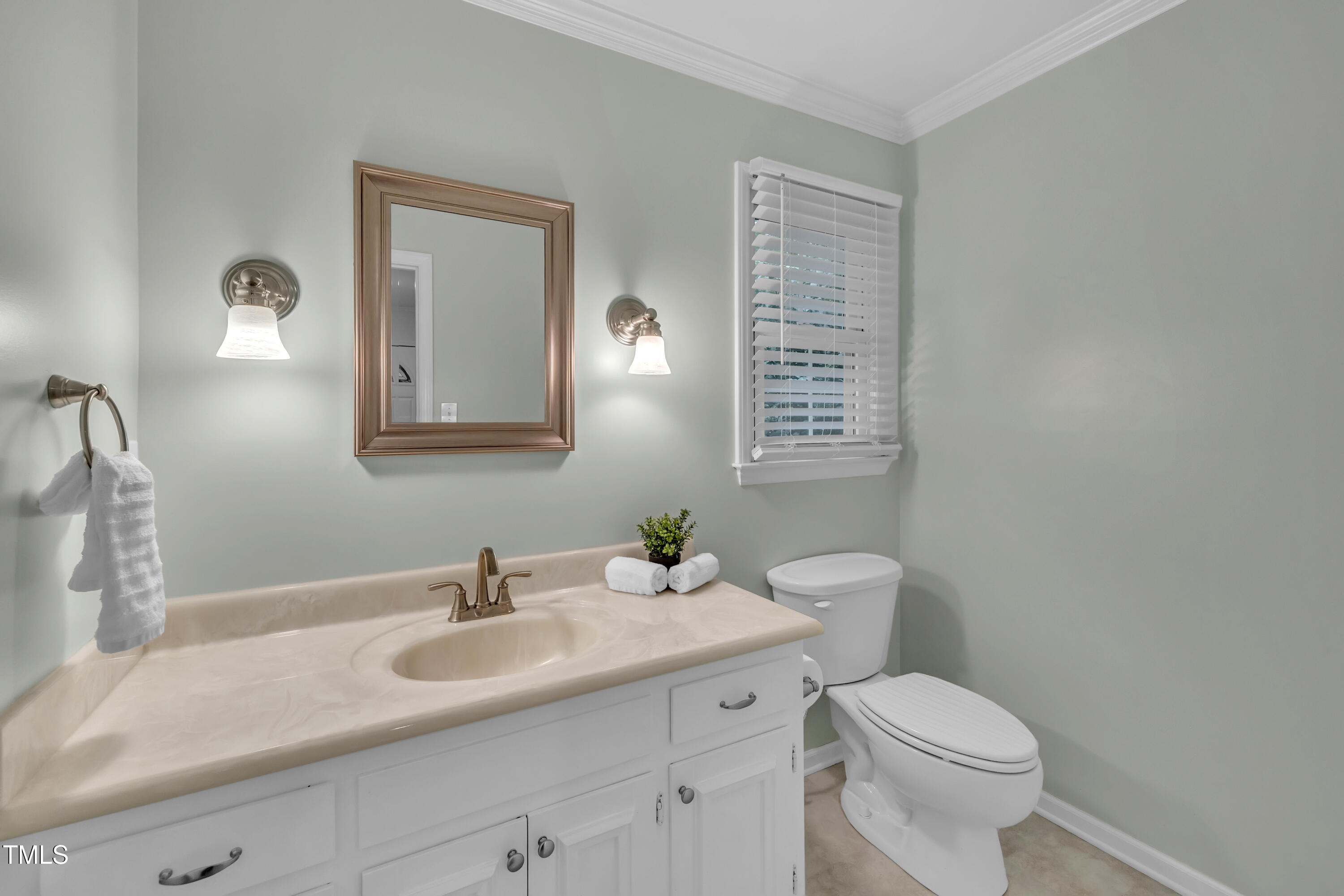 7405 Chippenham Court