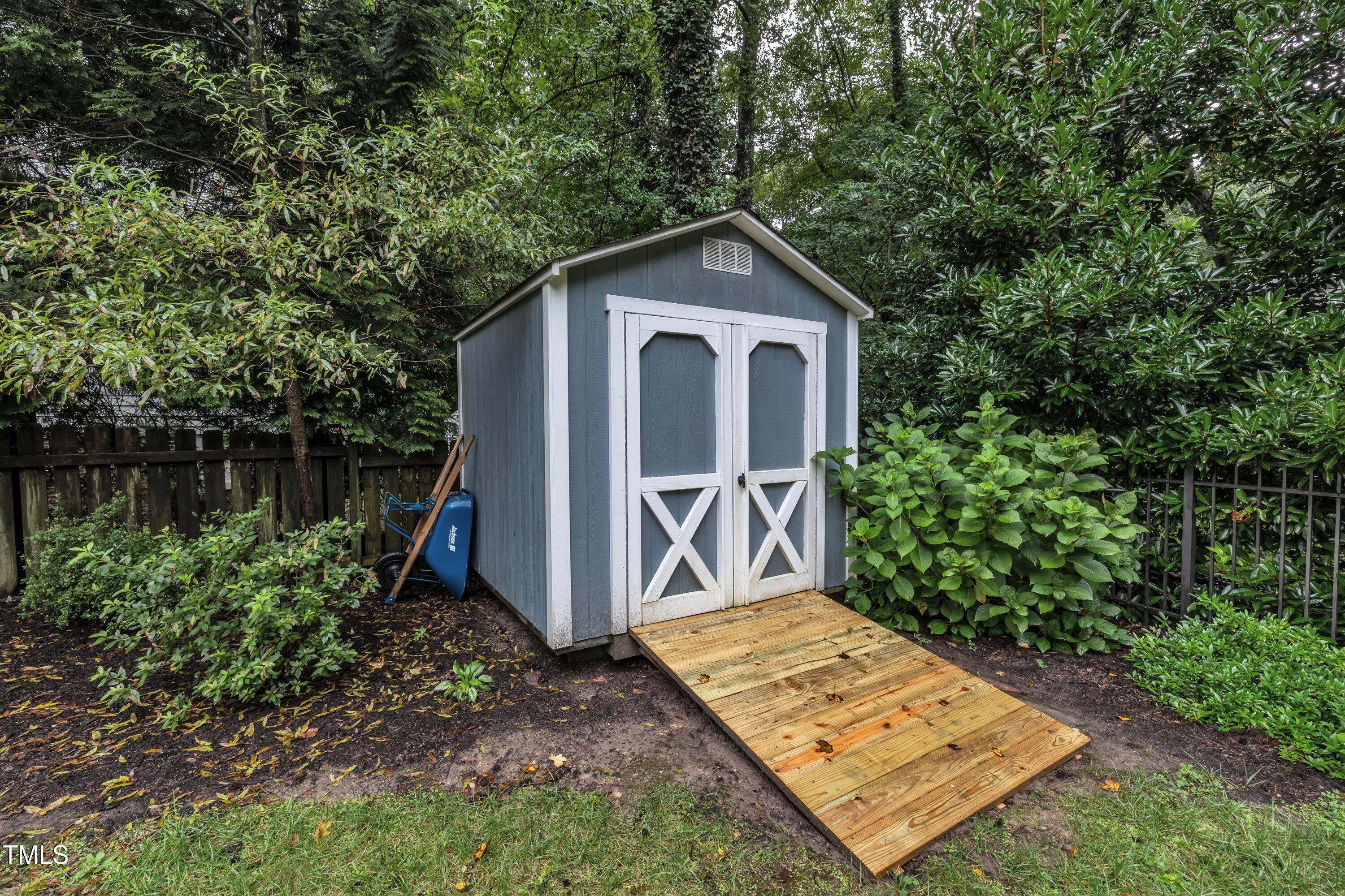 7405 Chippenham Court