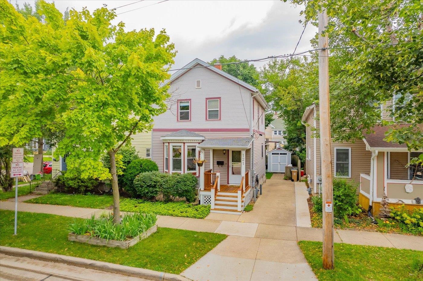121 N Ingersoll Street