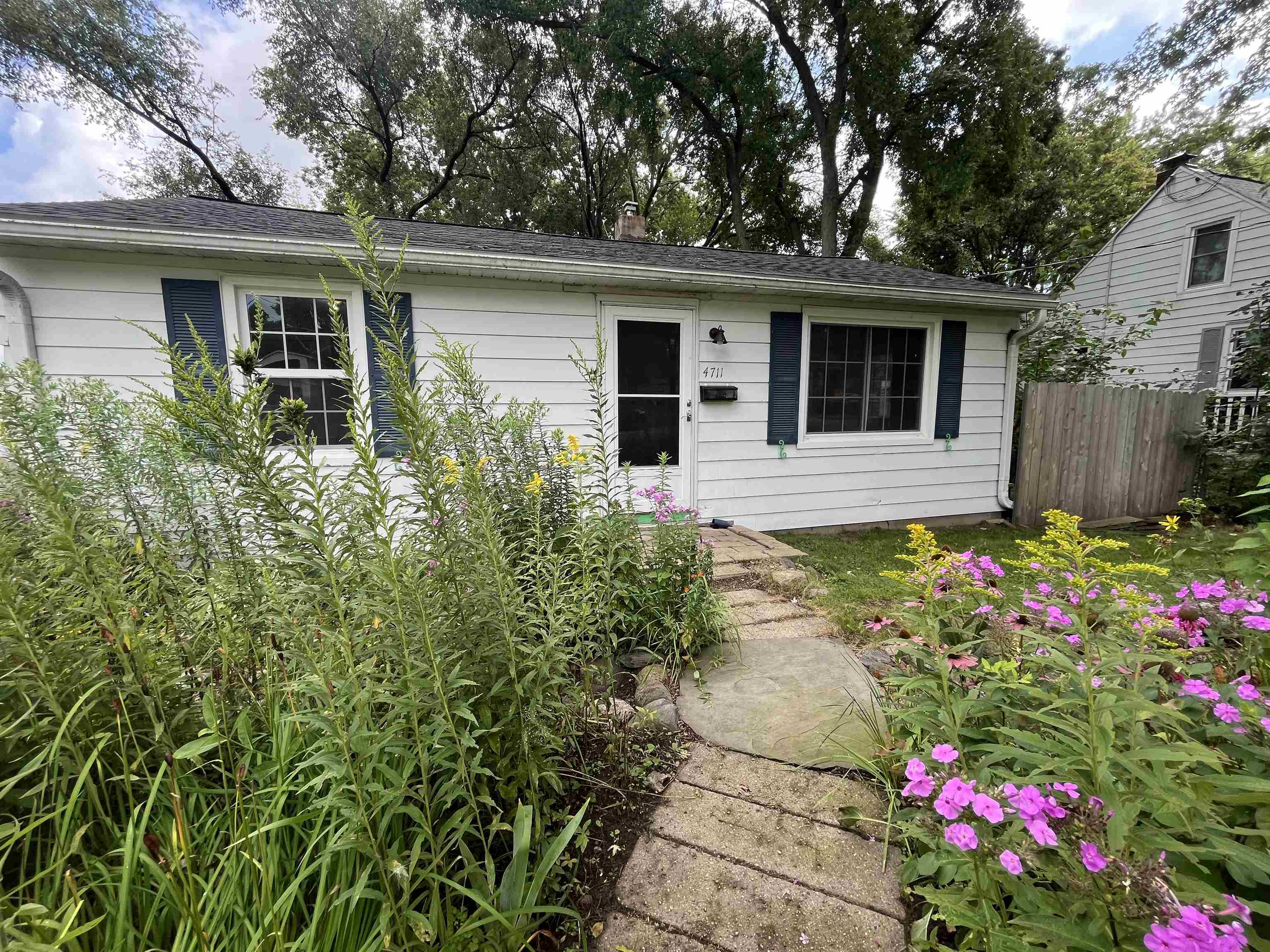 4711 Camden Road