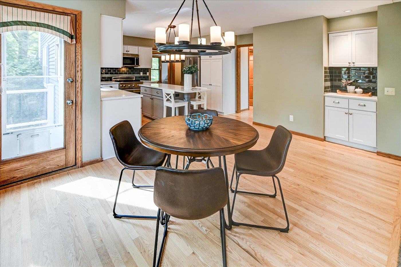 950 Sauk Ridge Trail
