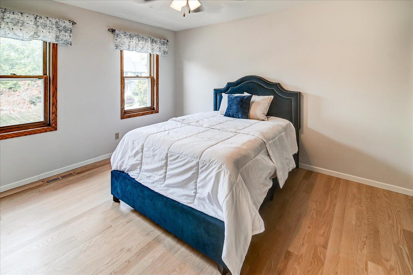 950 Sauk Ridge Trail