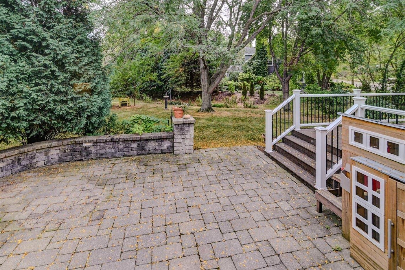 950 Sauk Ridge Trail