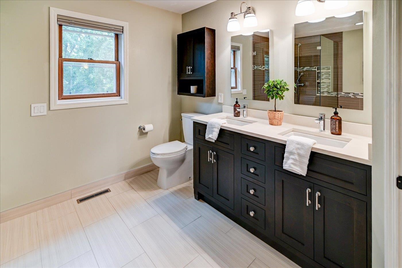 950 Sauk Ridge Trail