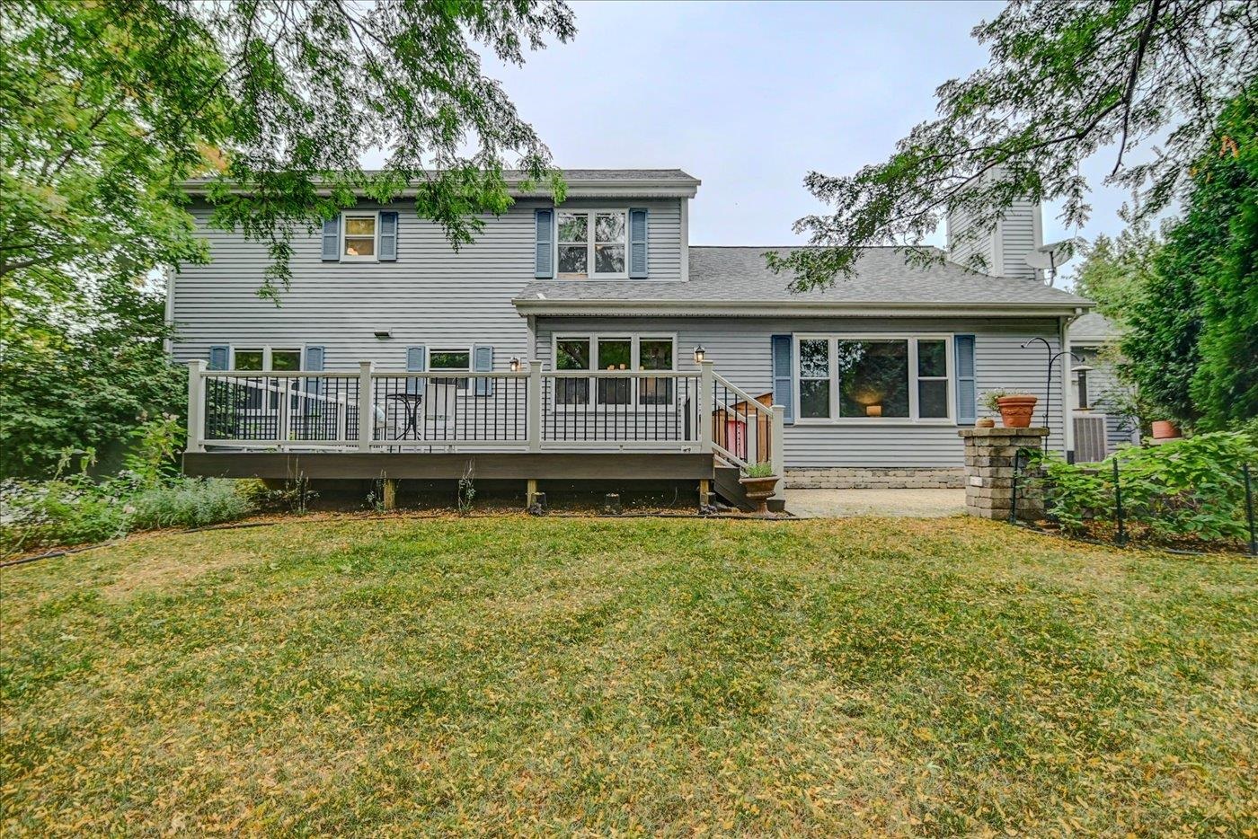 950 Sauk Ridge Trail