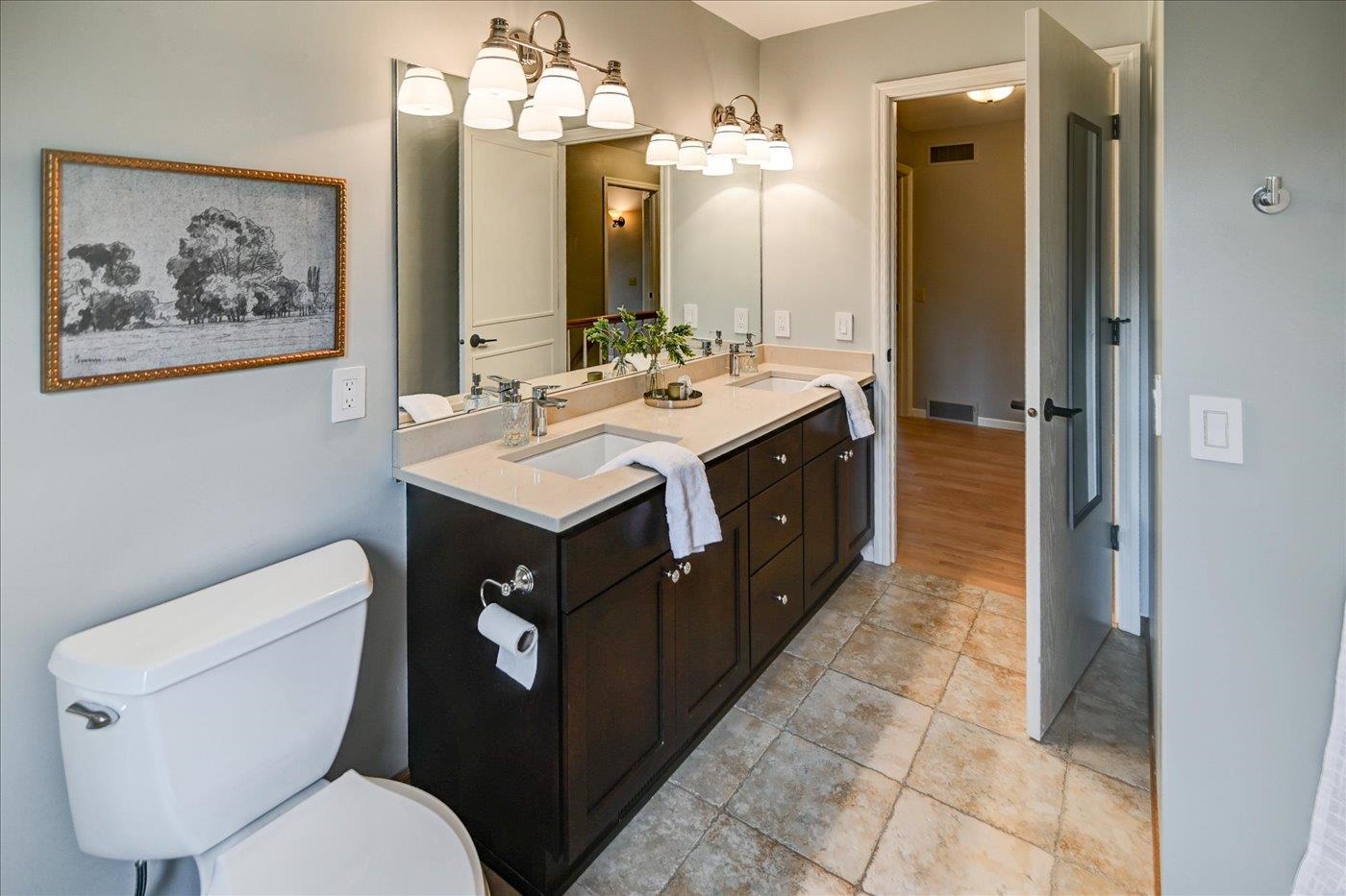 950 Sauk Ridge Trail