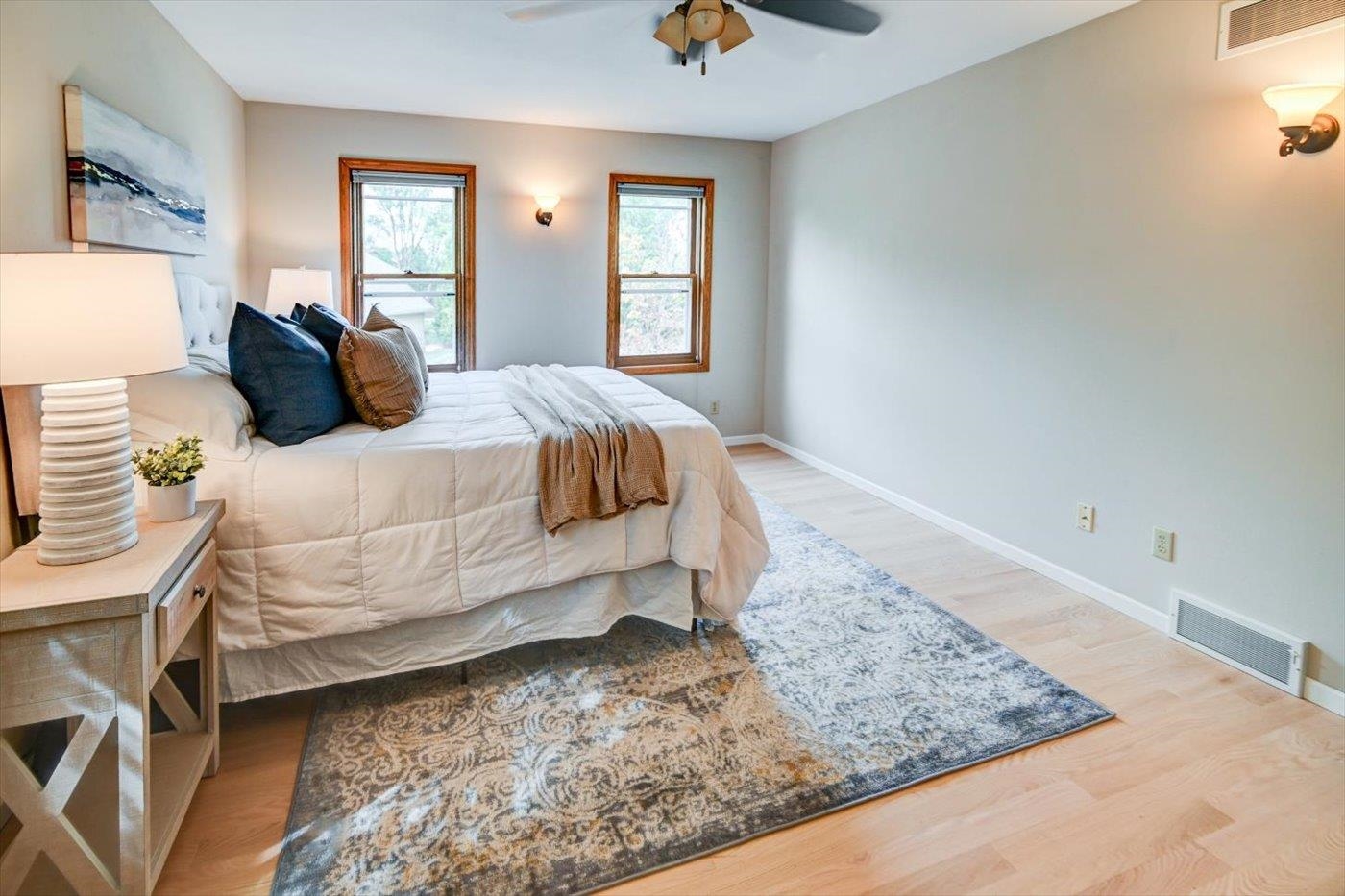 950 Sauk Ridge Trail