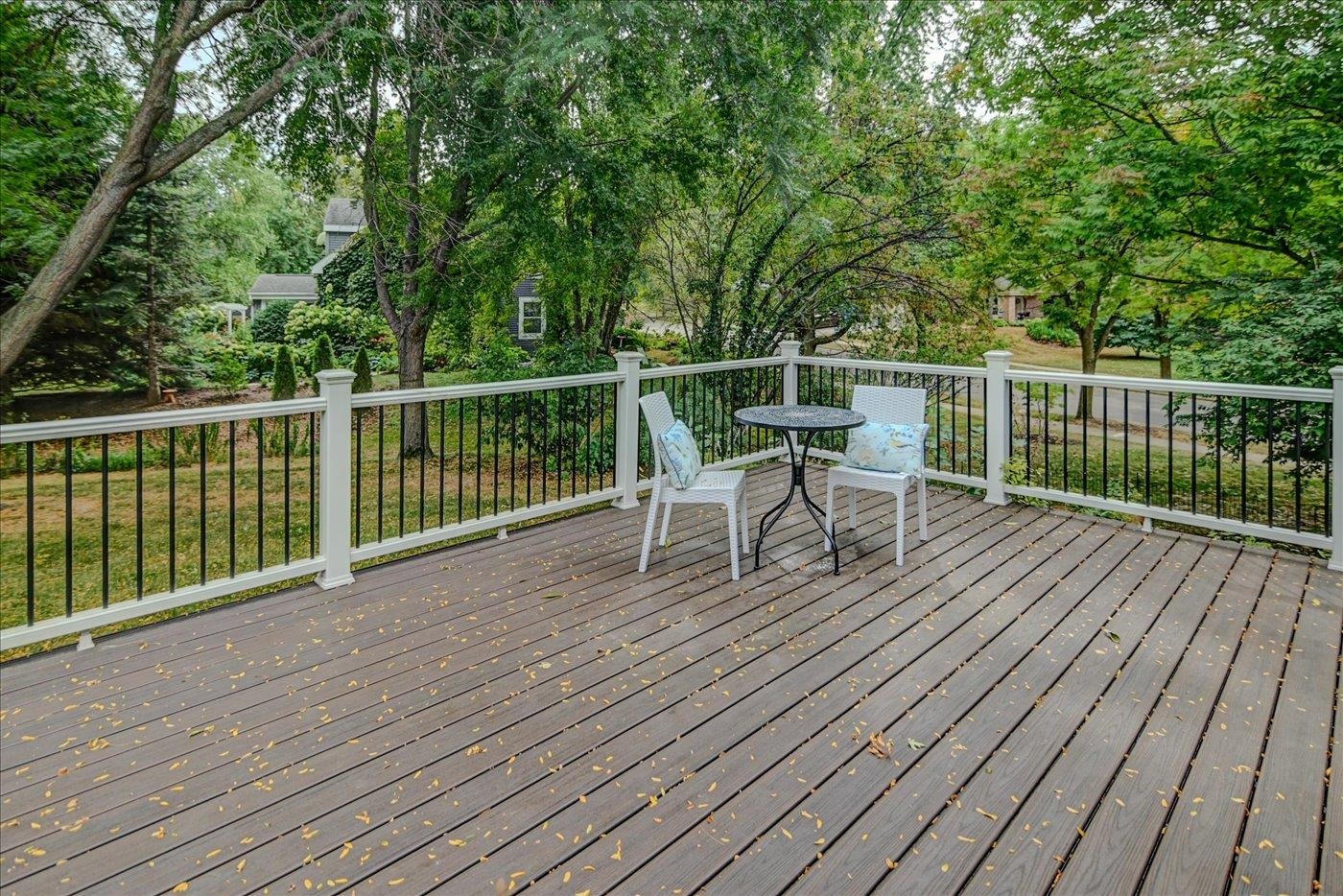 950 Sauk Ridge Trail