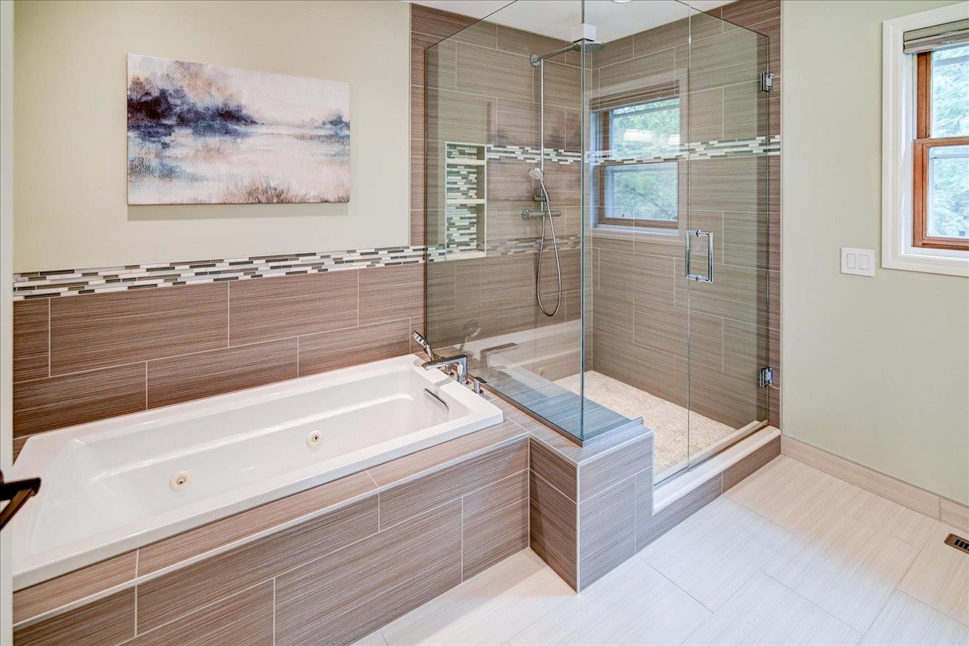 950 Sauk Ridge Trail