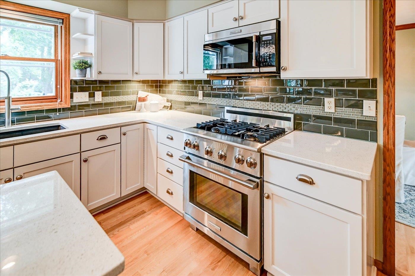 950 Sauk Ridge Trail