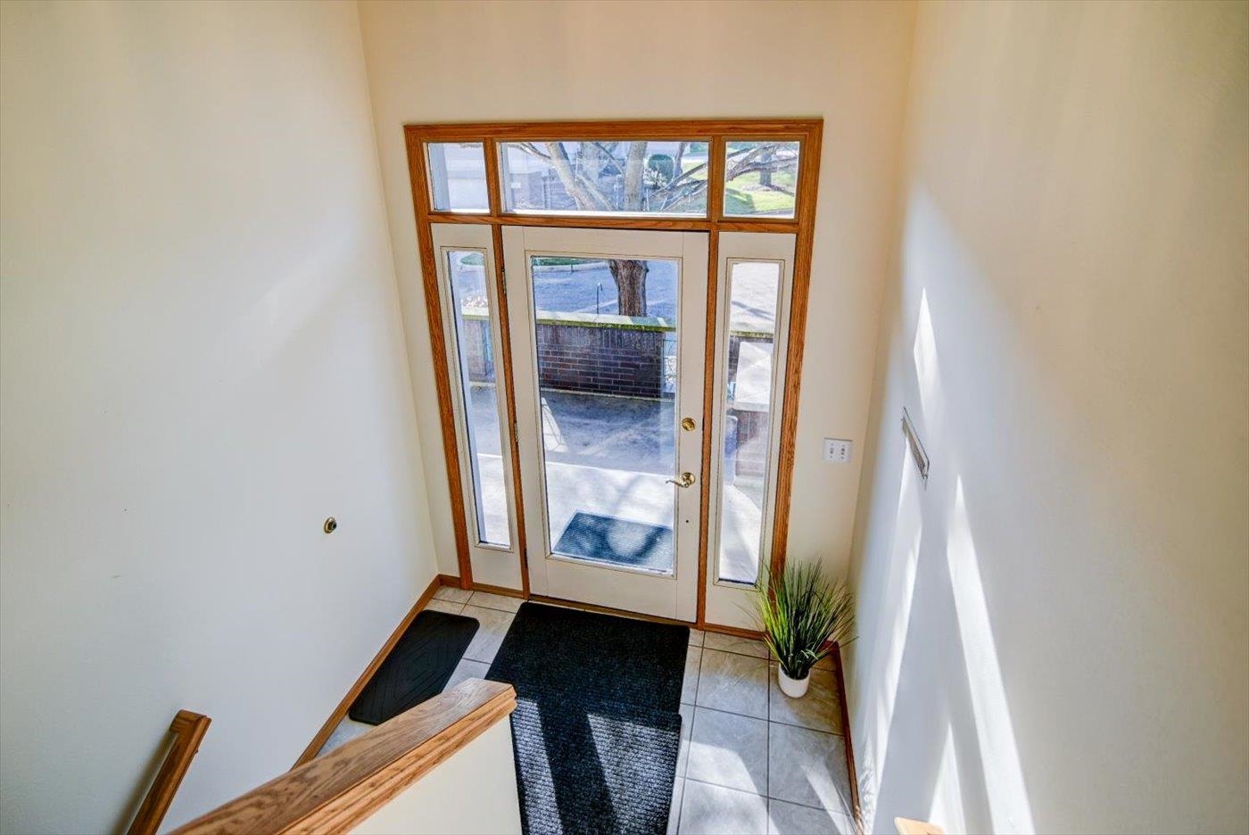 33 Deer Point Trail