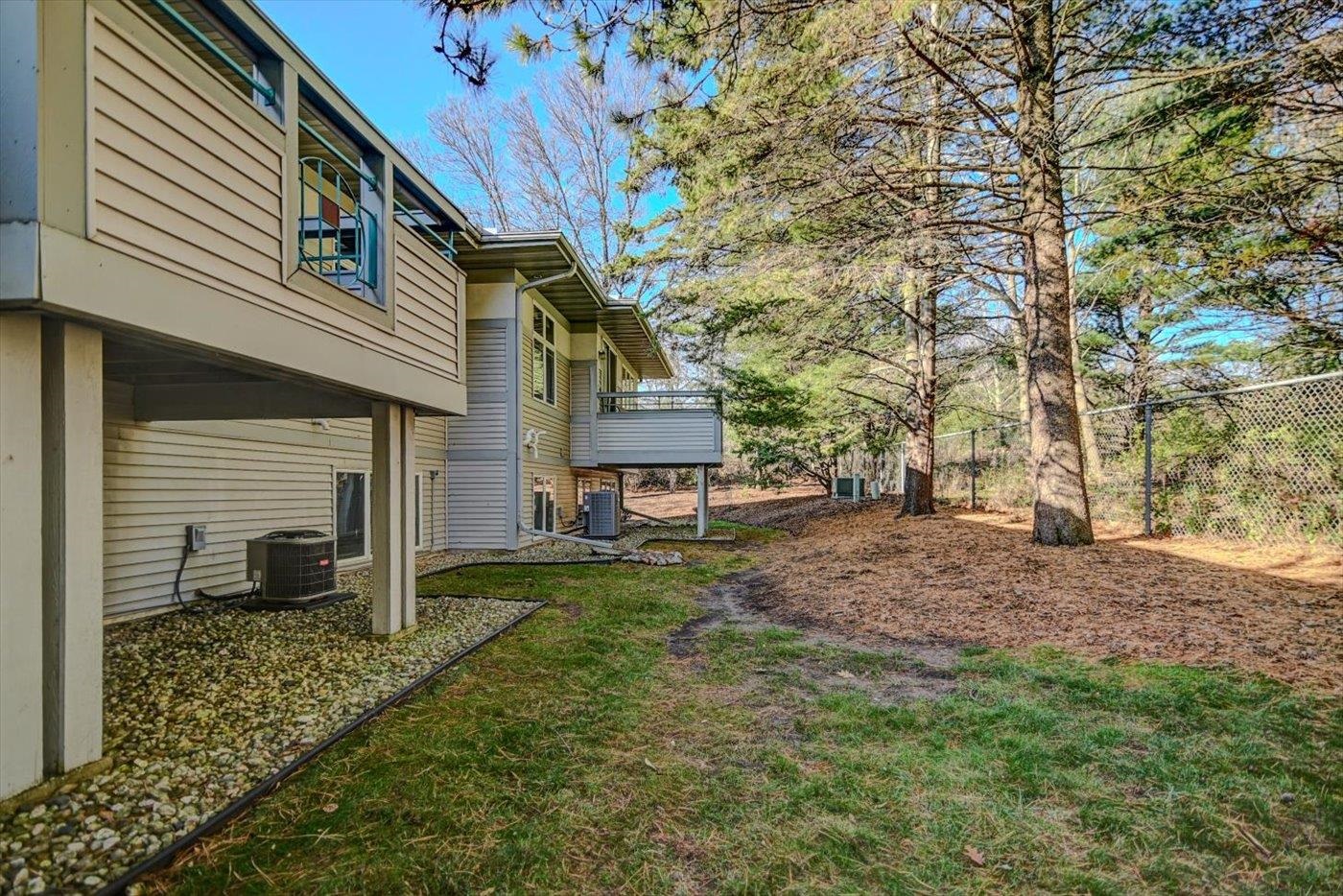 33 Deer Point Trail