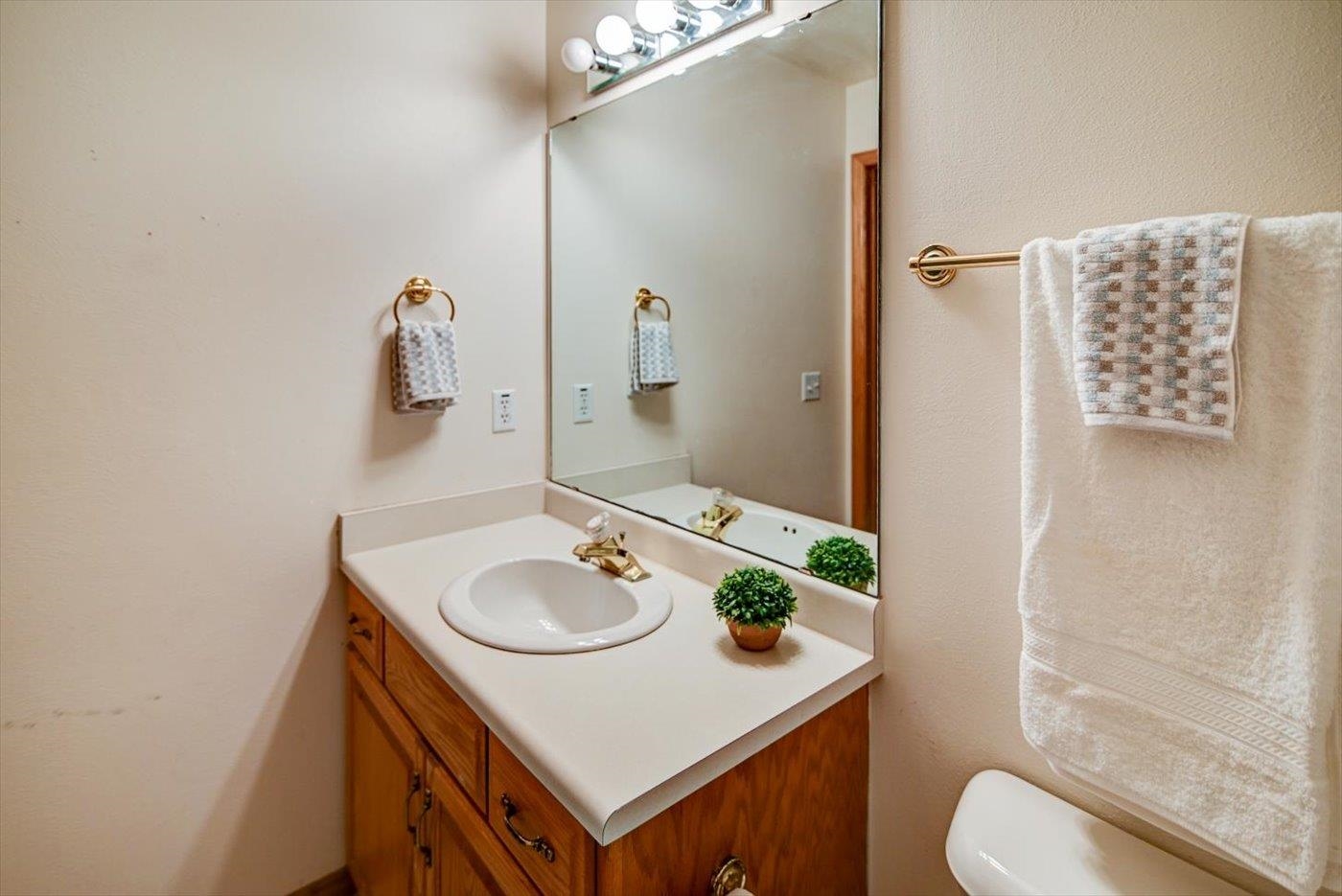 33 Deer Point Trail