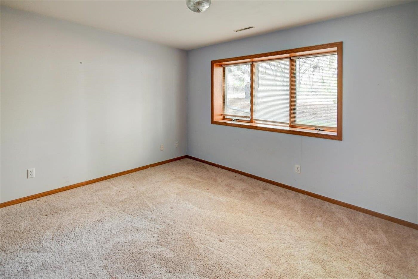 33 Deer Point Trail