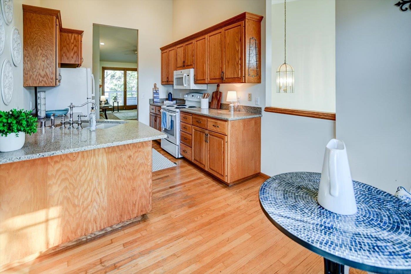 33 Deer Point Trail