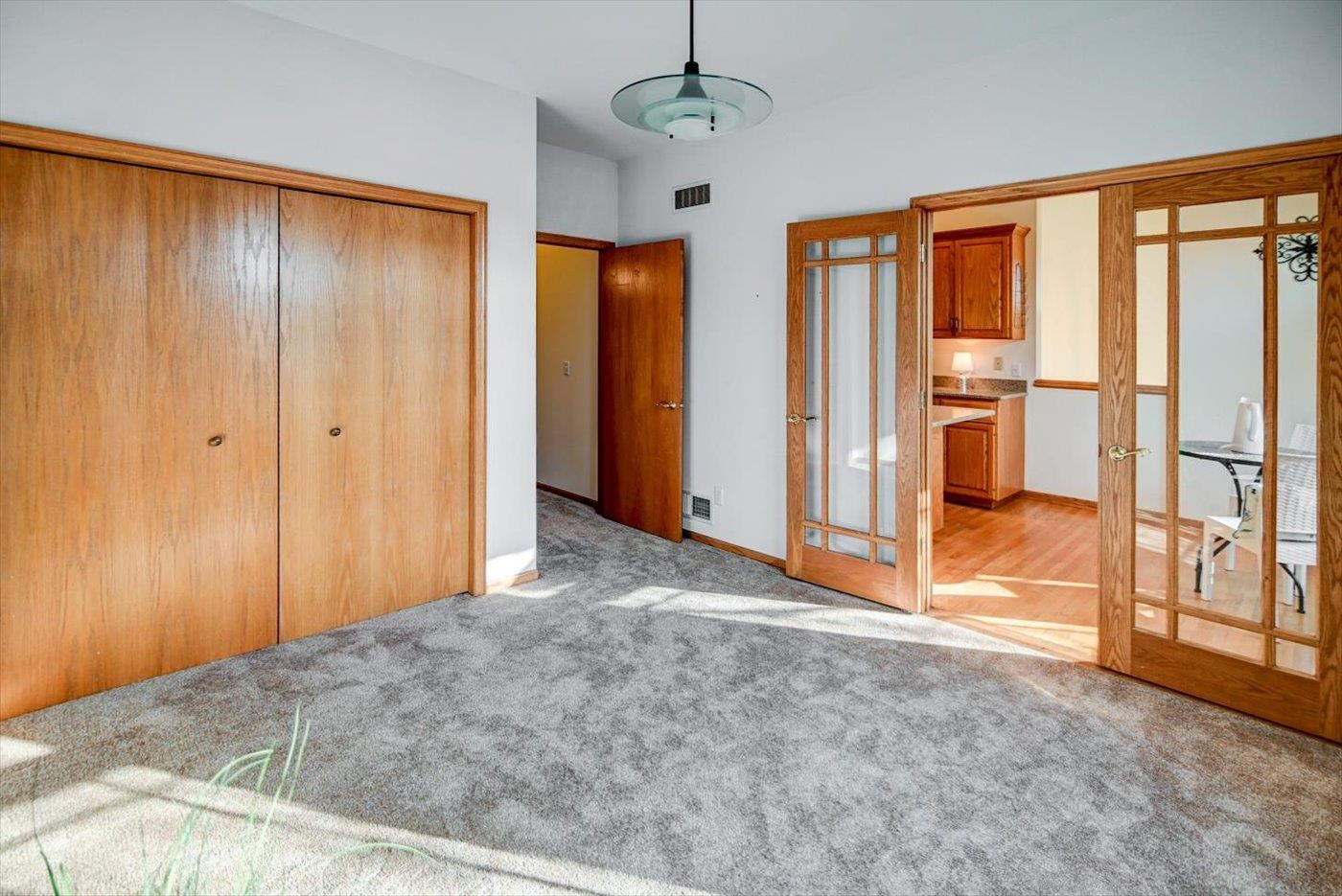 33 Deer Point Trail