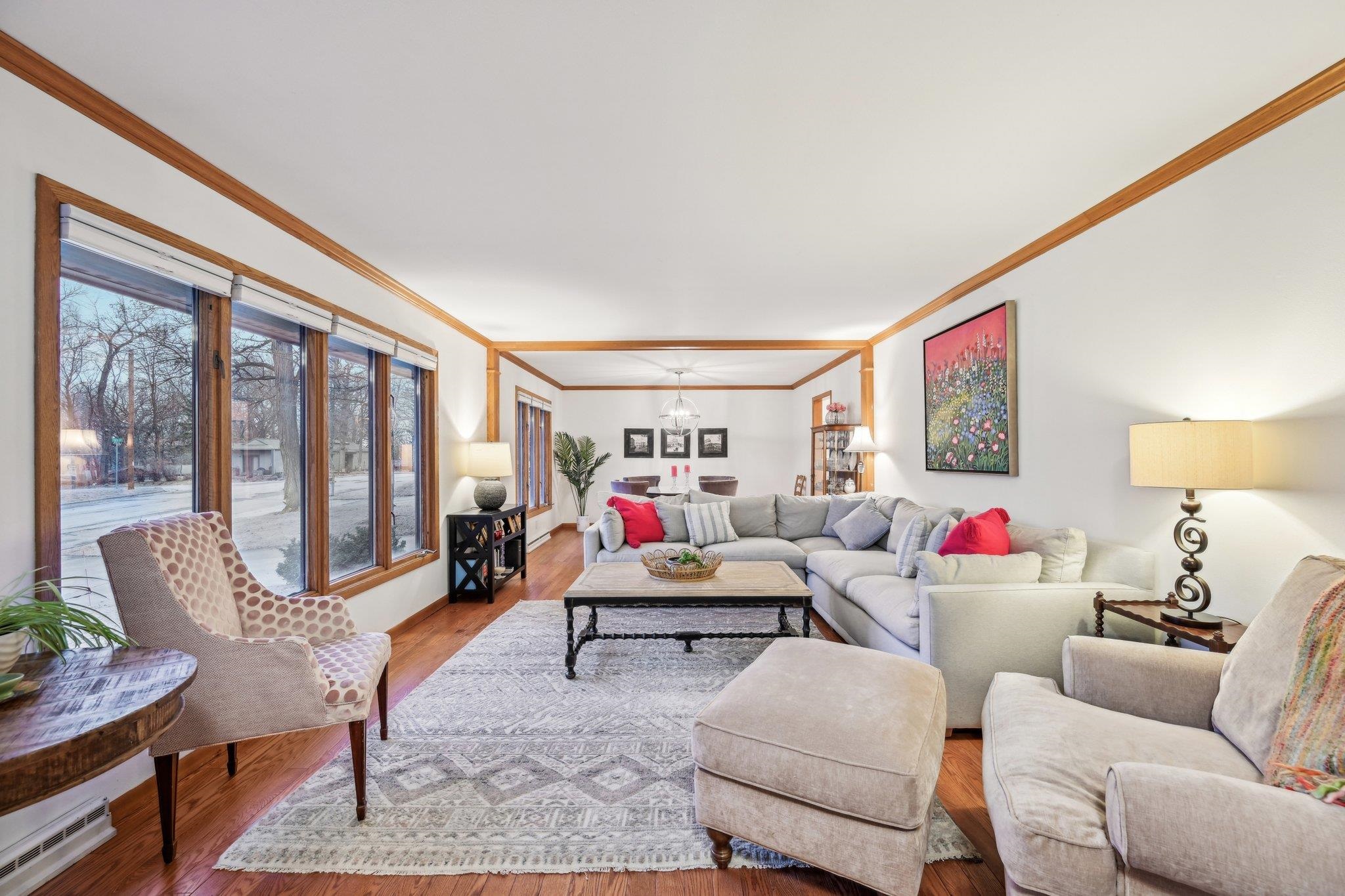 6643 Columbus Drive