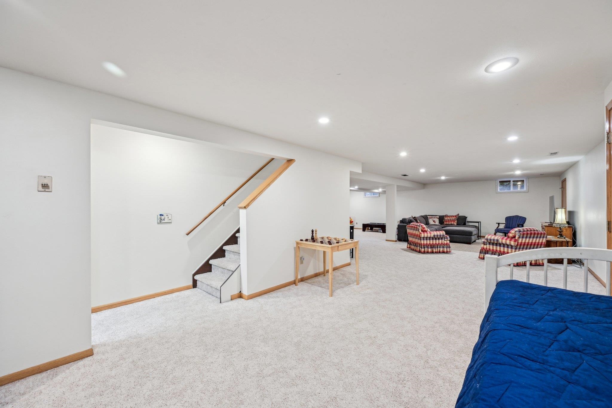 6643 Columbus Drive