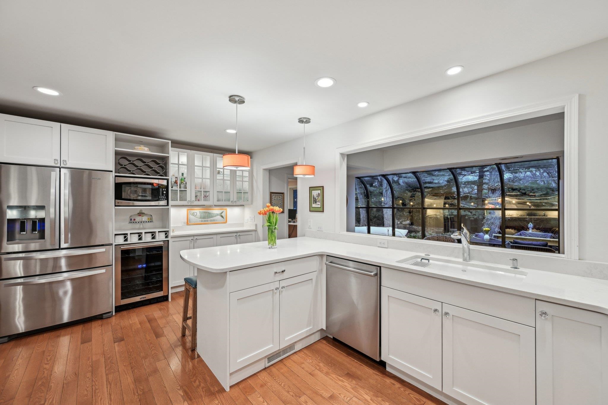 6643 Columbus Drive