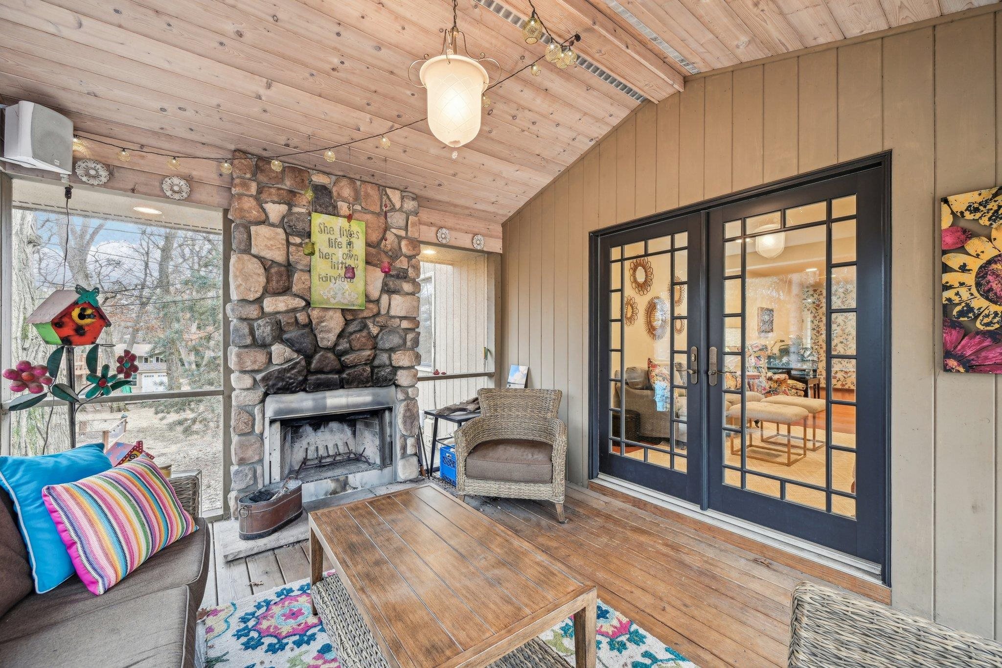 6643 Columbus Drive