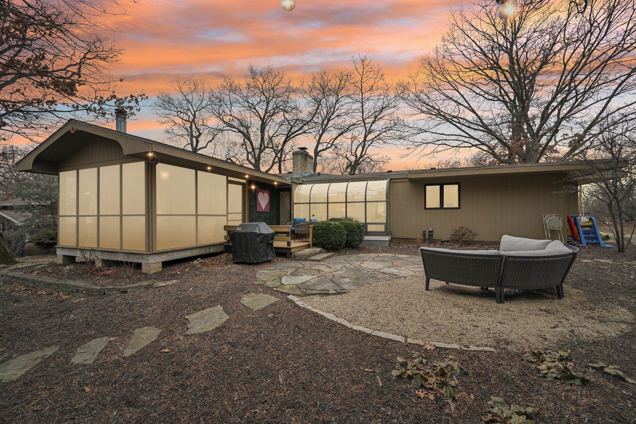 6643 Columbus Drive
