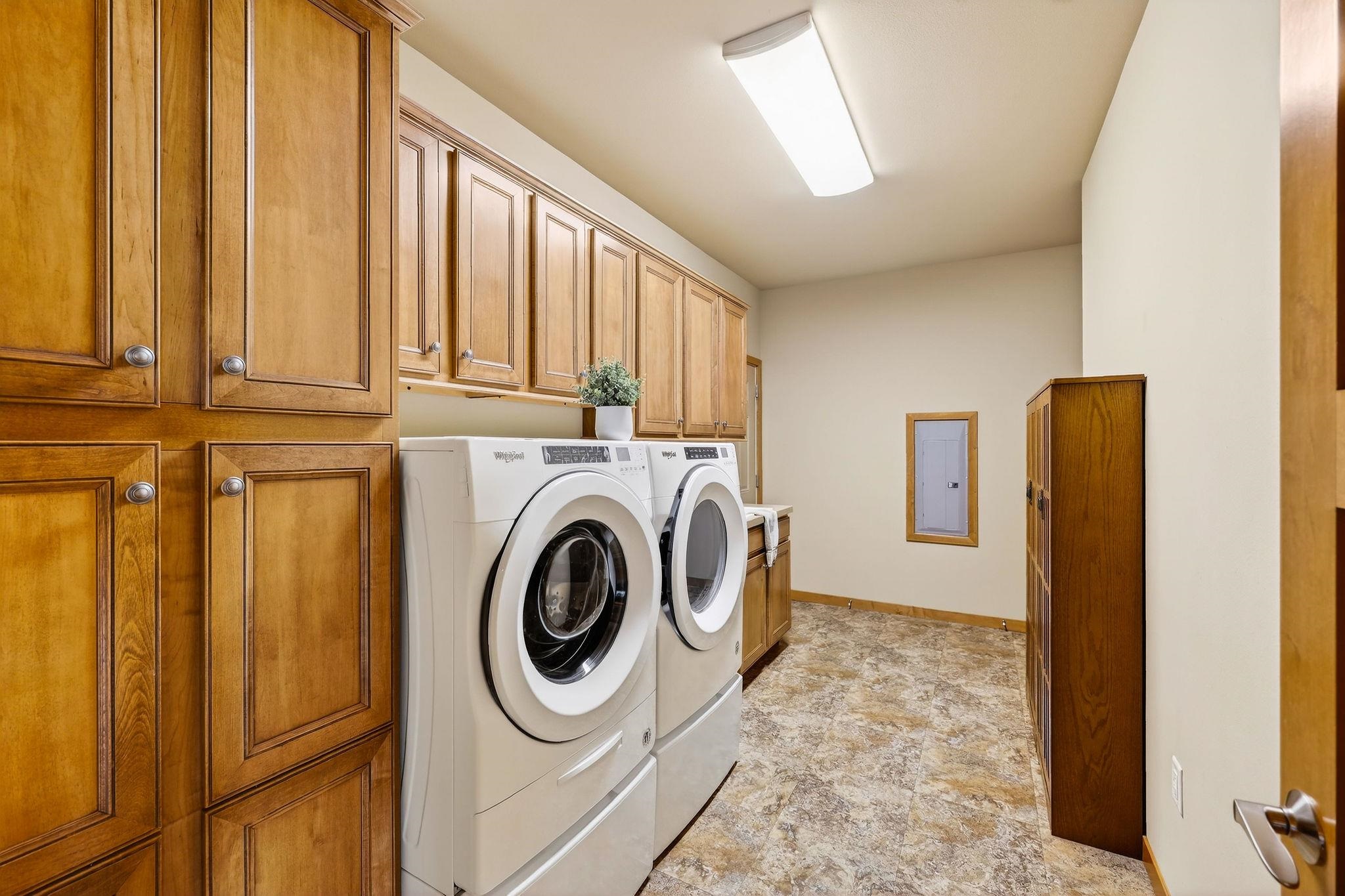 2417 Jeffy Trail