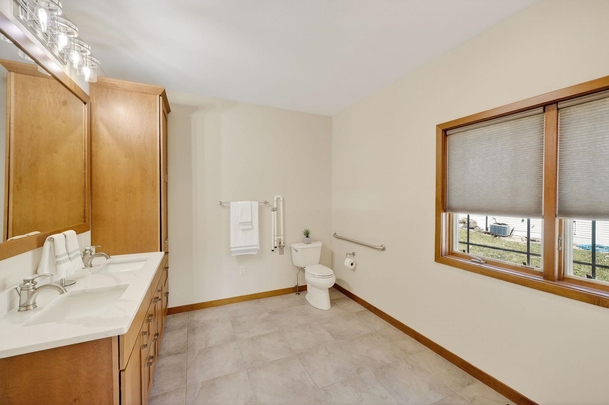 2417 Jeffy Trail