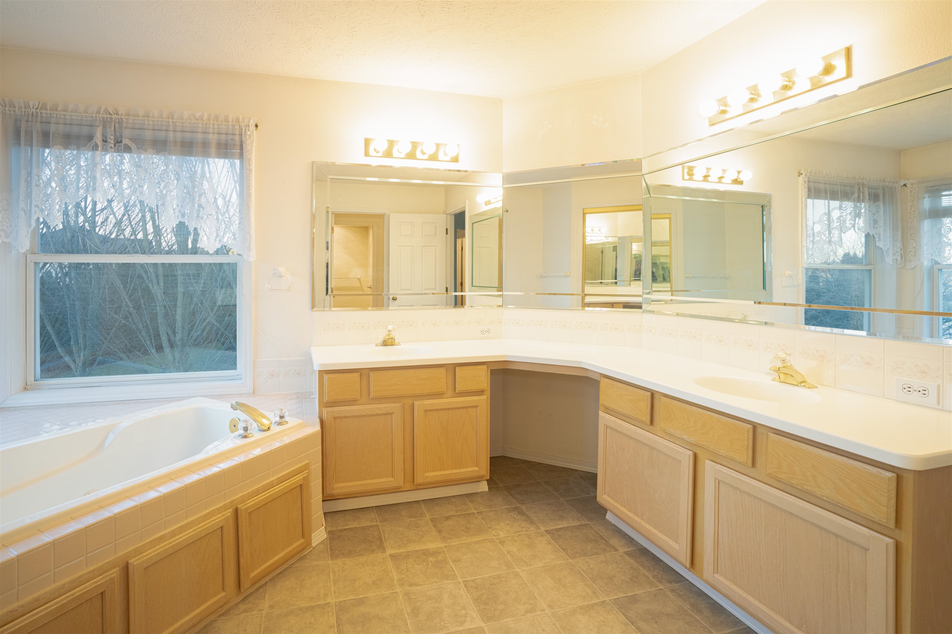 816 N Fairway Ct- Represented Buyer and Seller