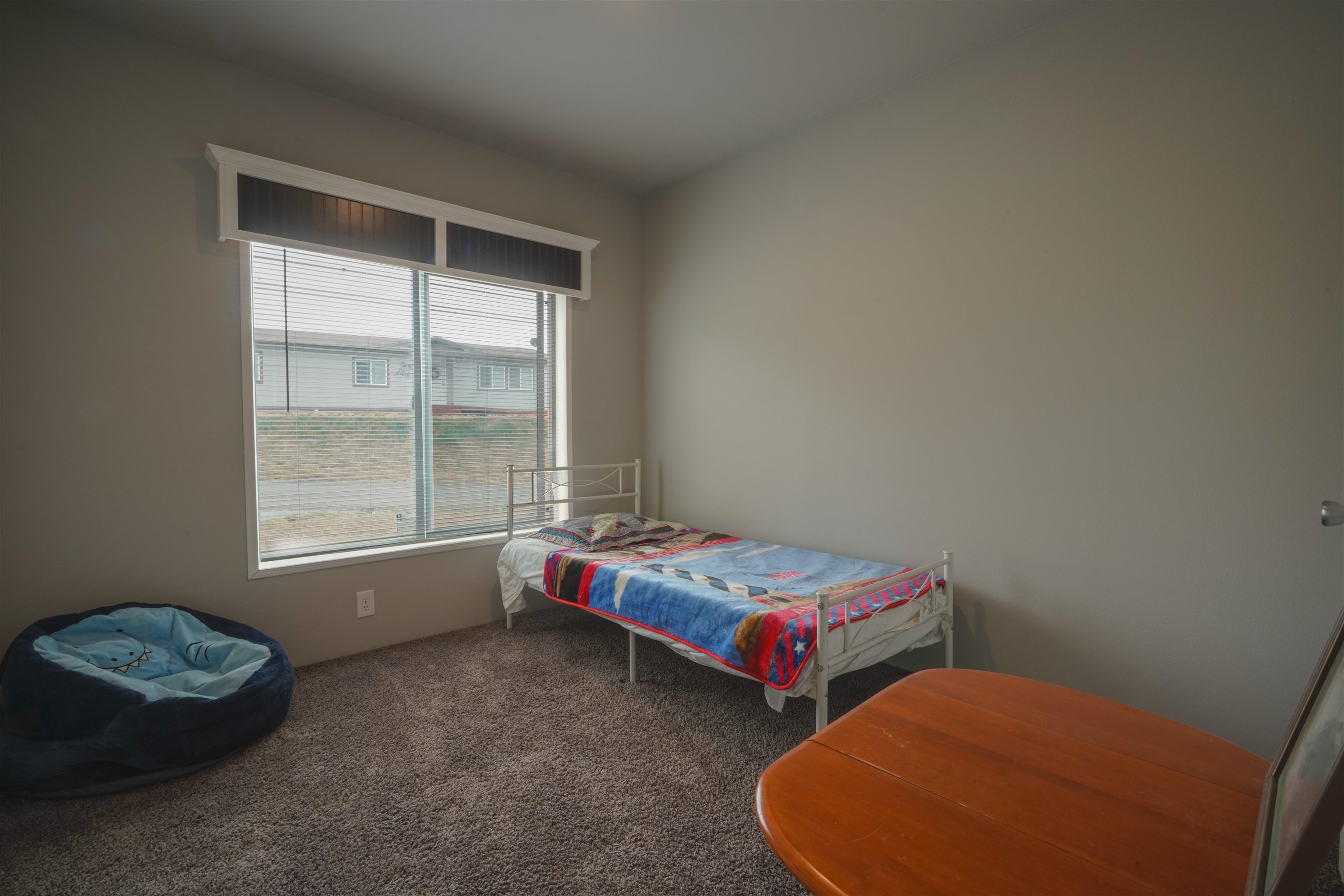 613 W Marll Ct