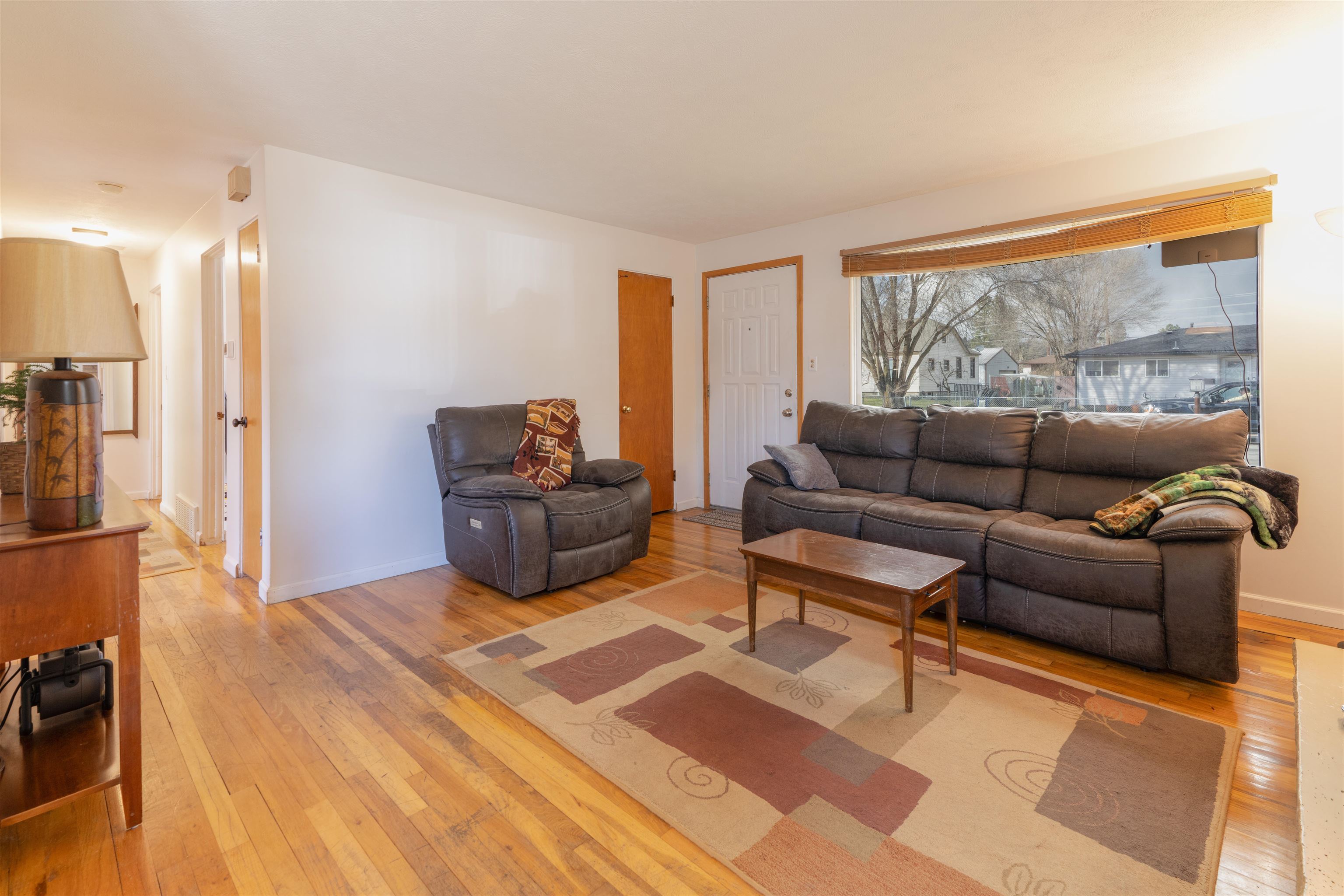 1103 W Decatur Ave