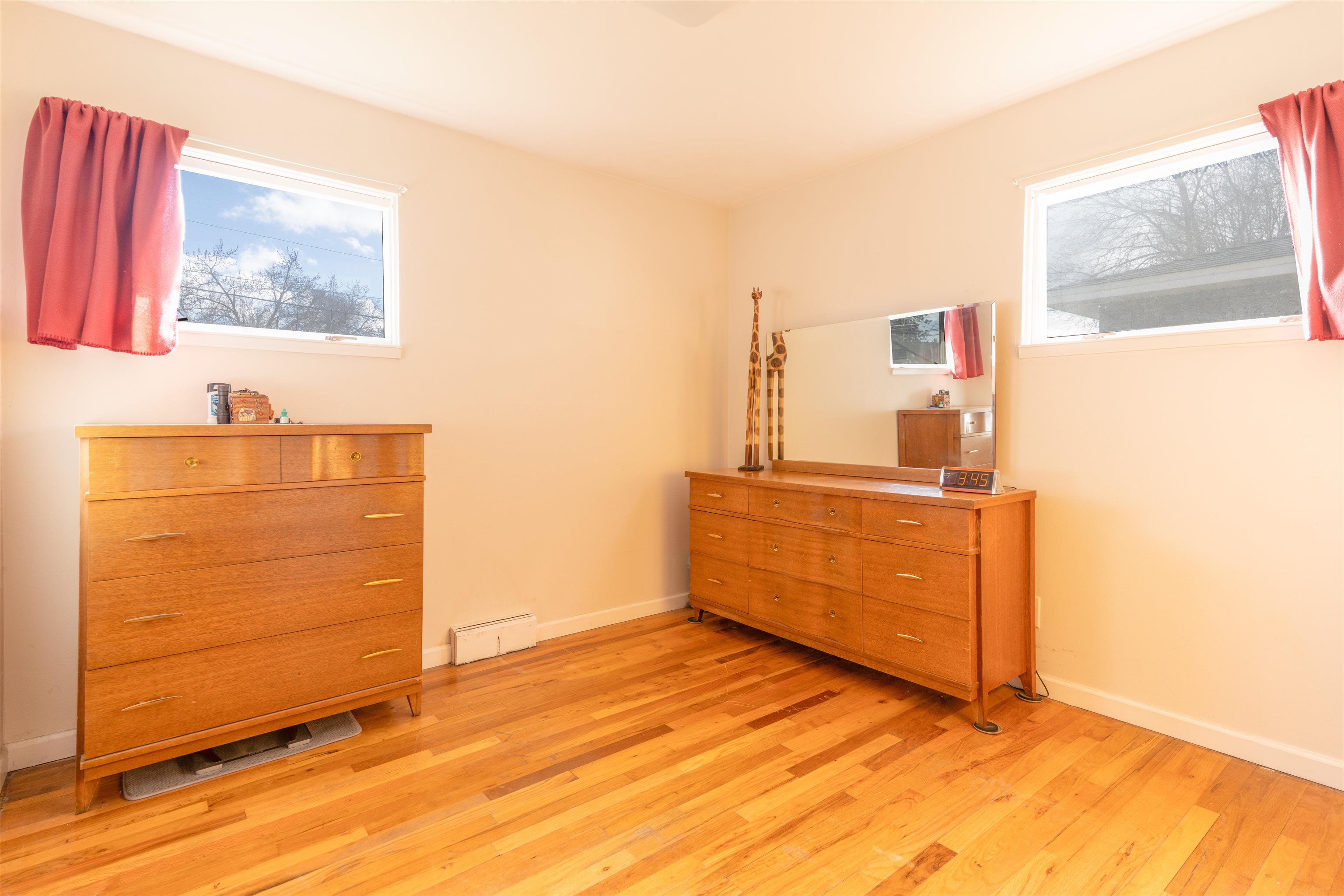 1103 W Decatur Ave