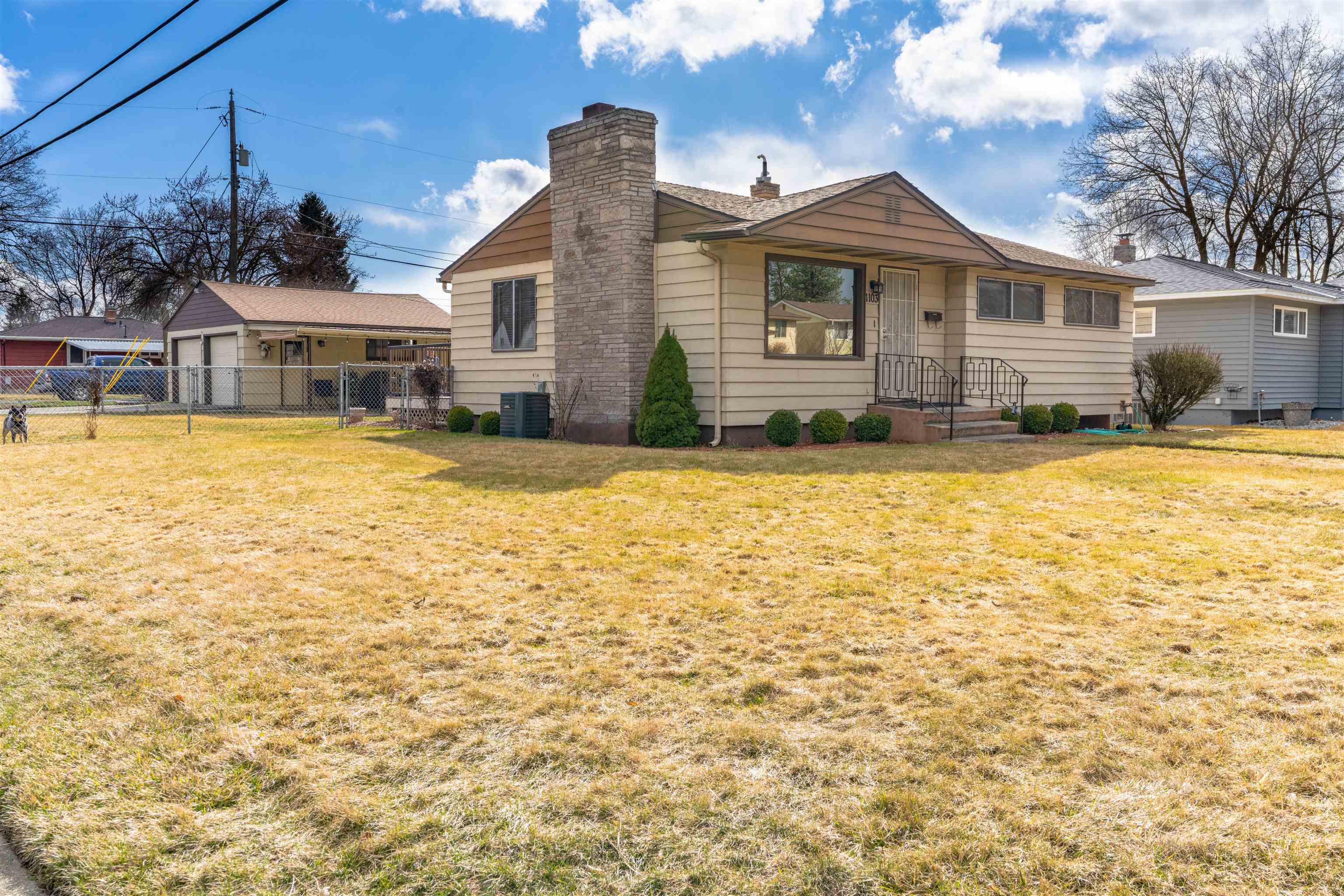 1103 W Decatur Ave
