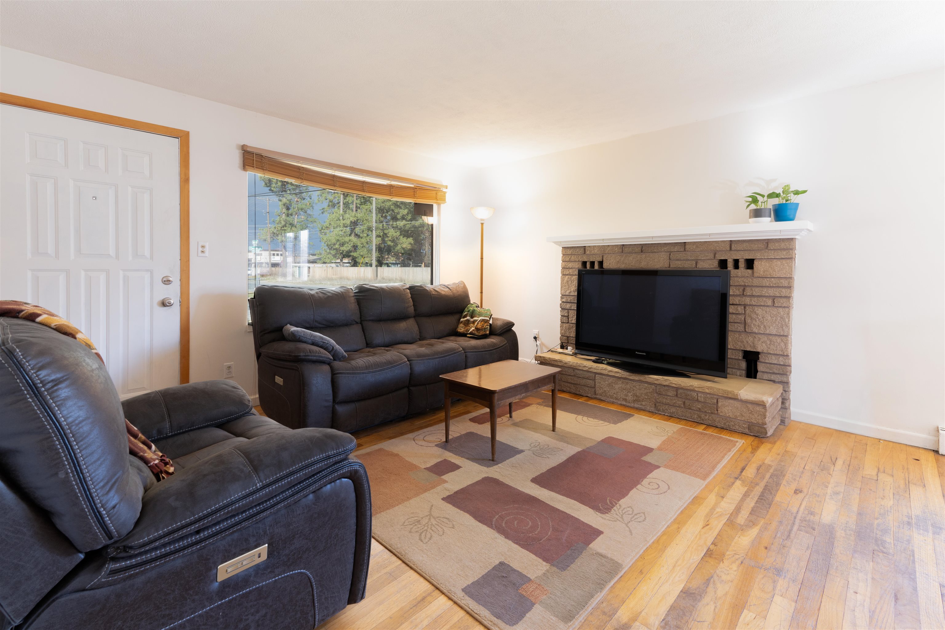 1103 W Decatur Ave