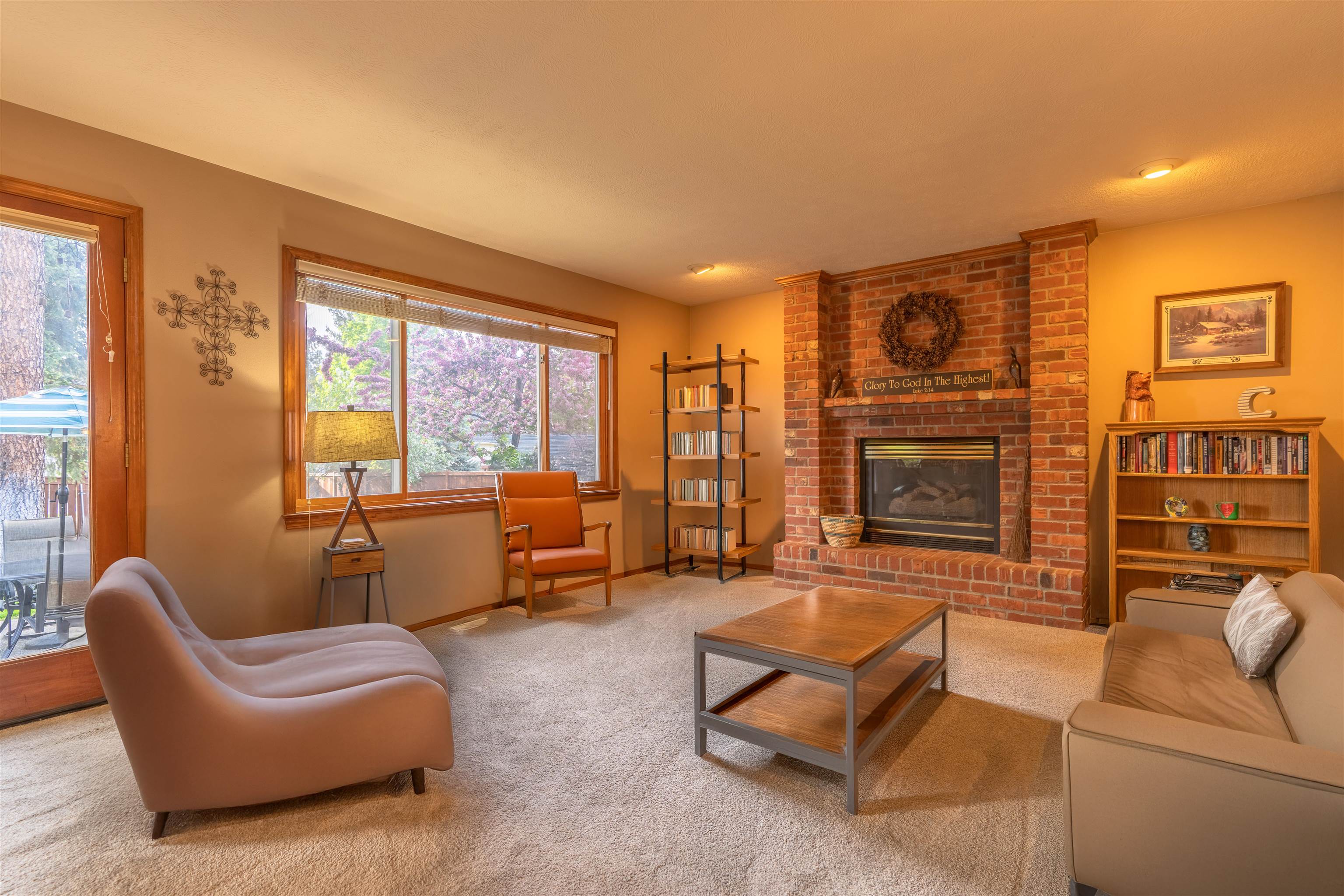 13213 N Whitehouse St