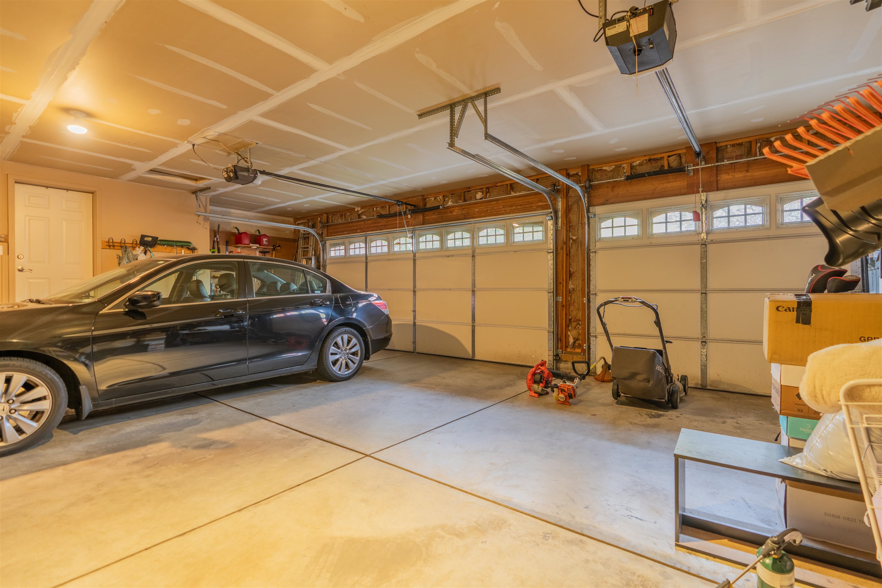 13213 N Whitehouse St