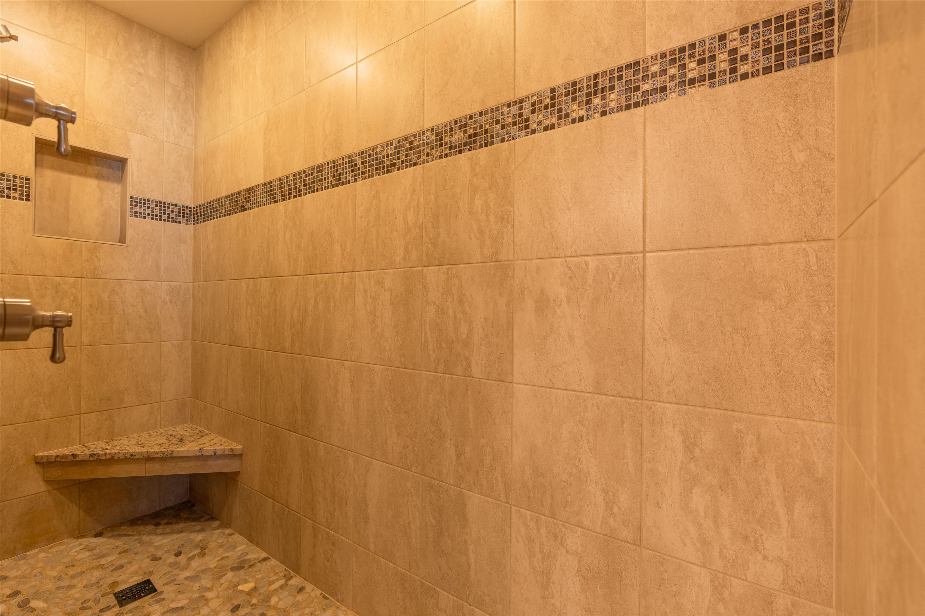 13213 N Whitehouse St