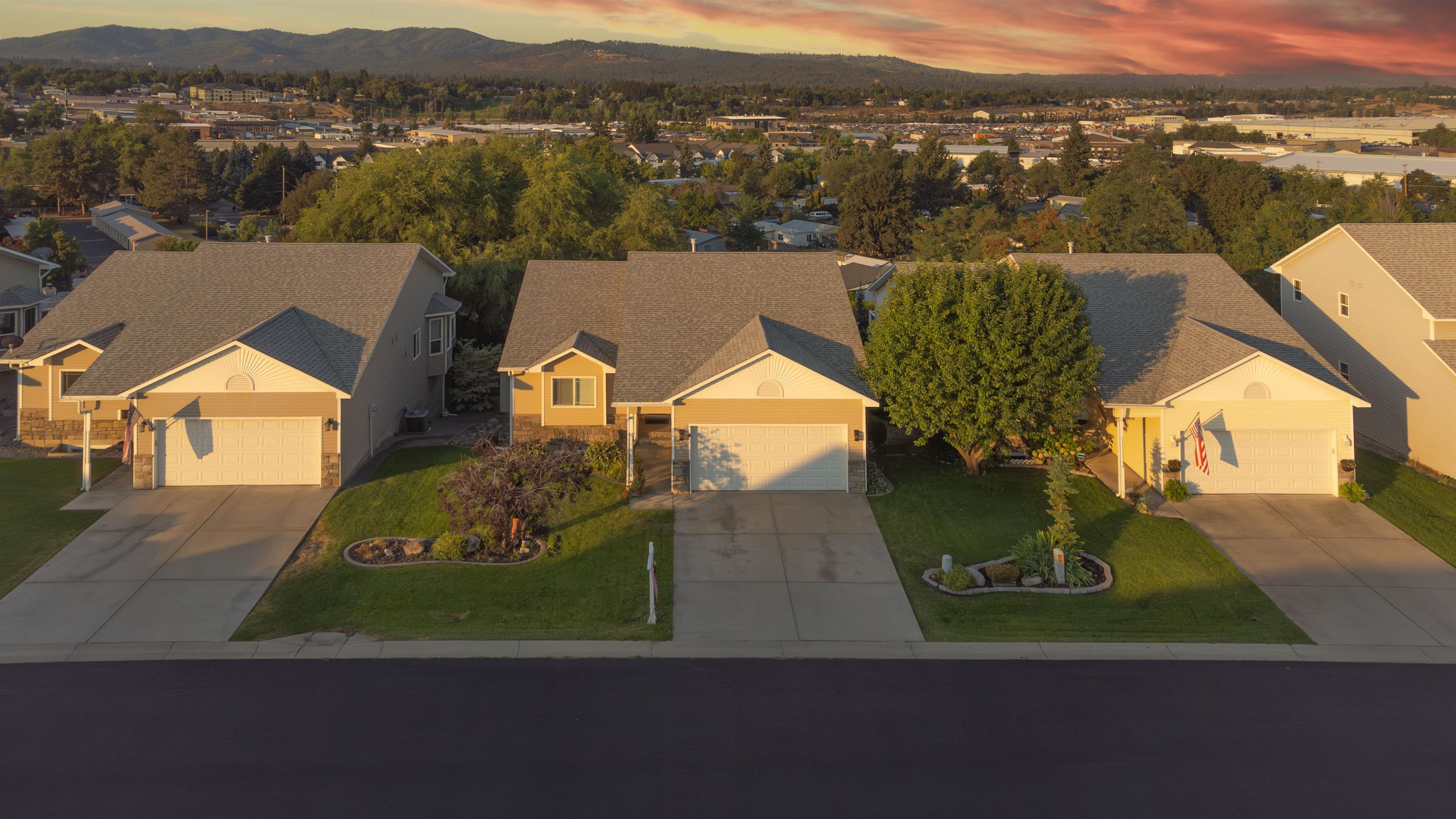 11722 E Jackson Ln