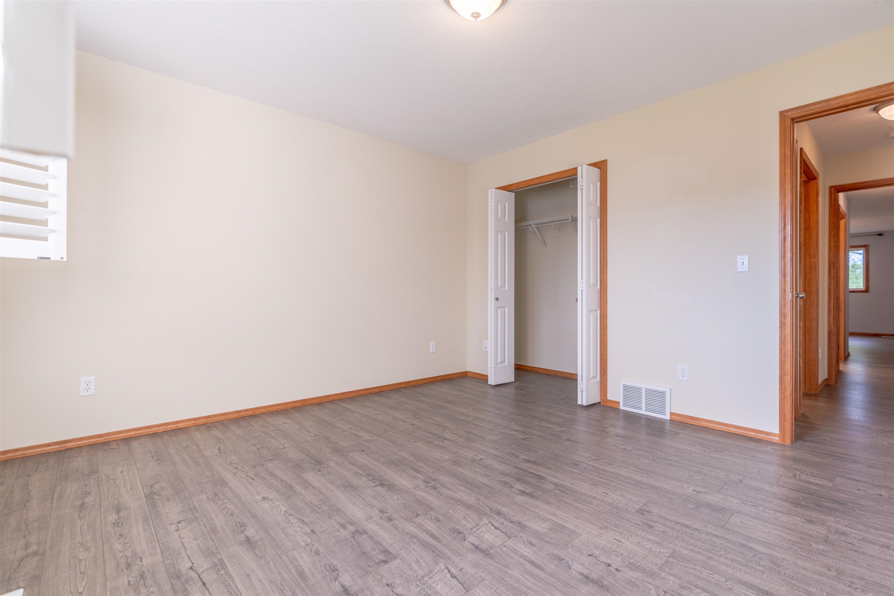 11722 E Jackson Ln