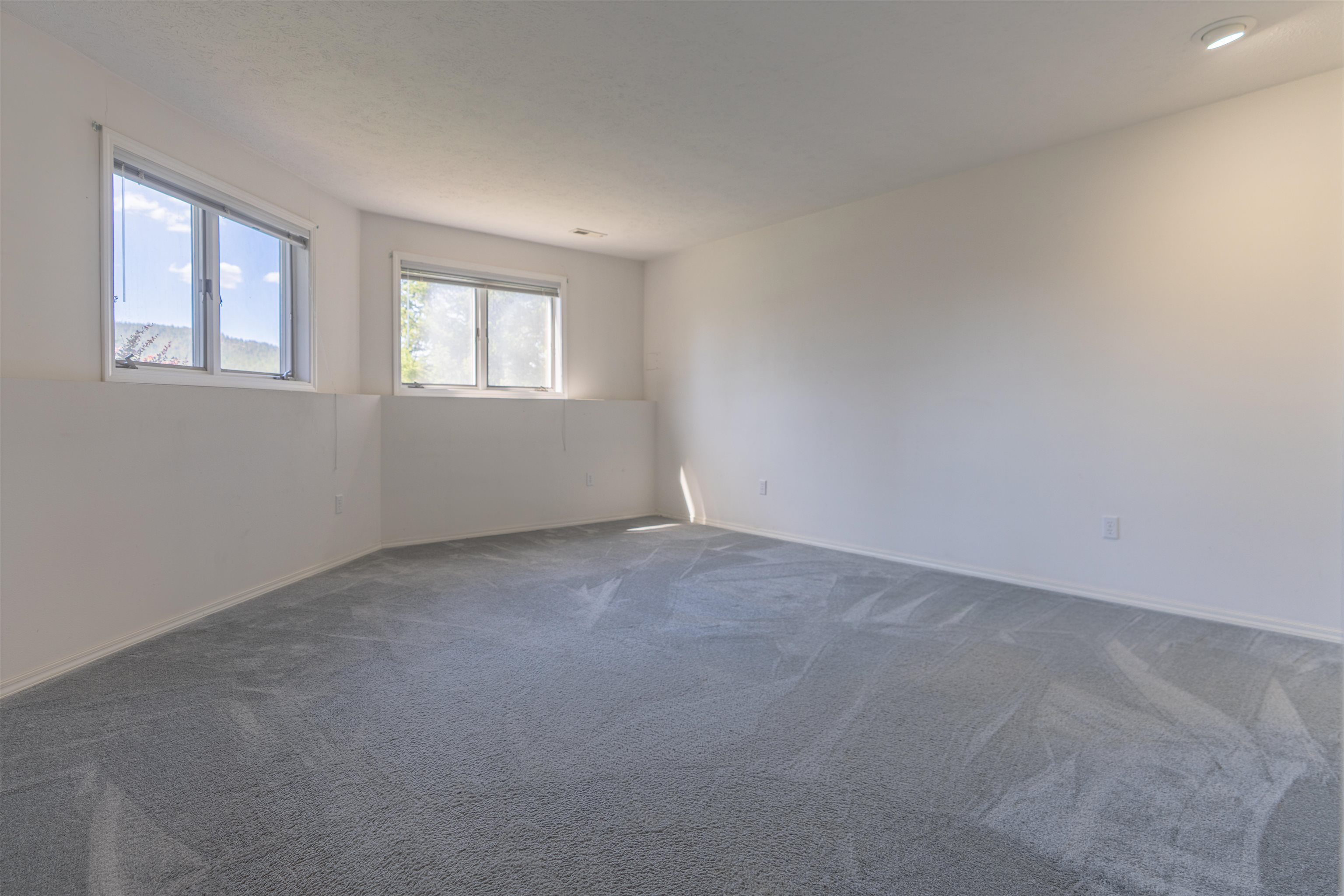 13221 N Howard Ct