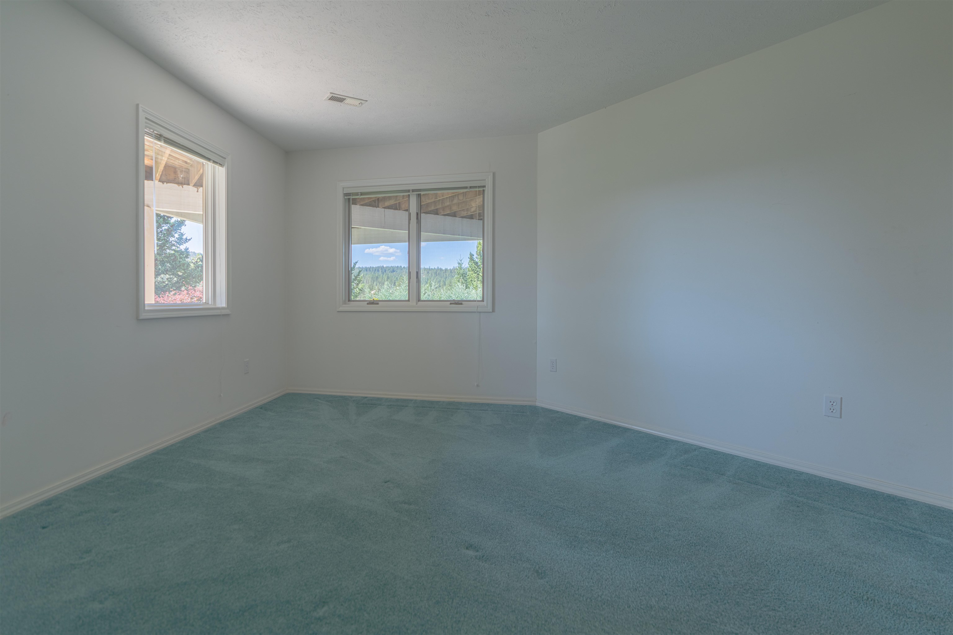 13221 N Howard Ct