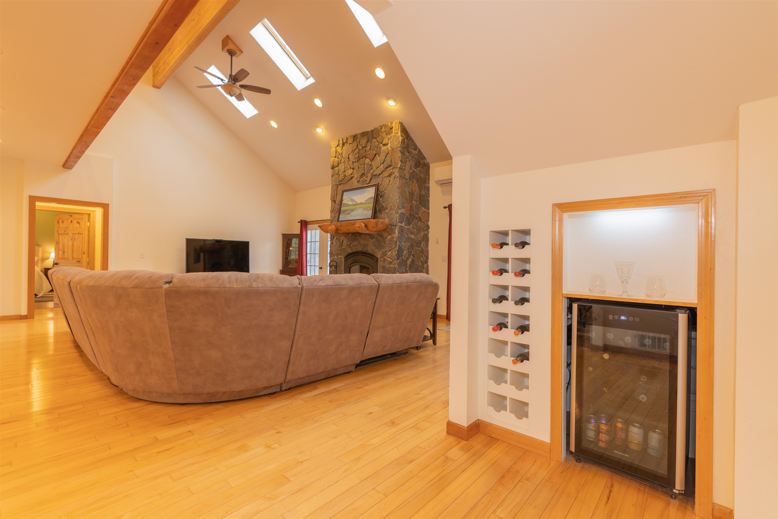 20701 W South Bank Rd