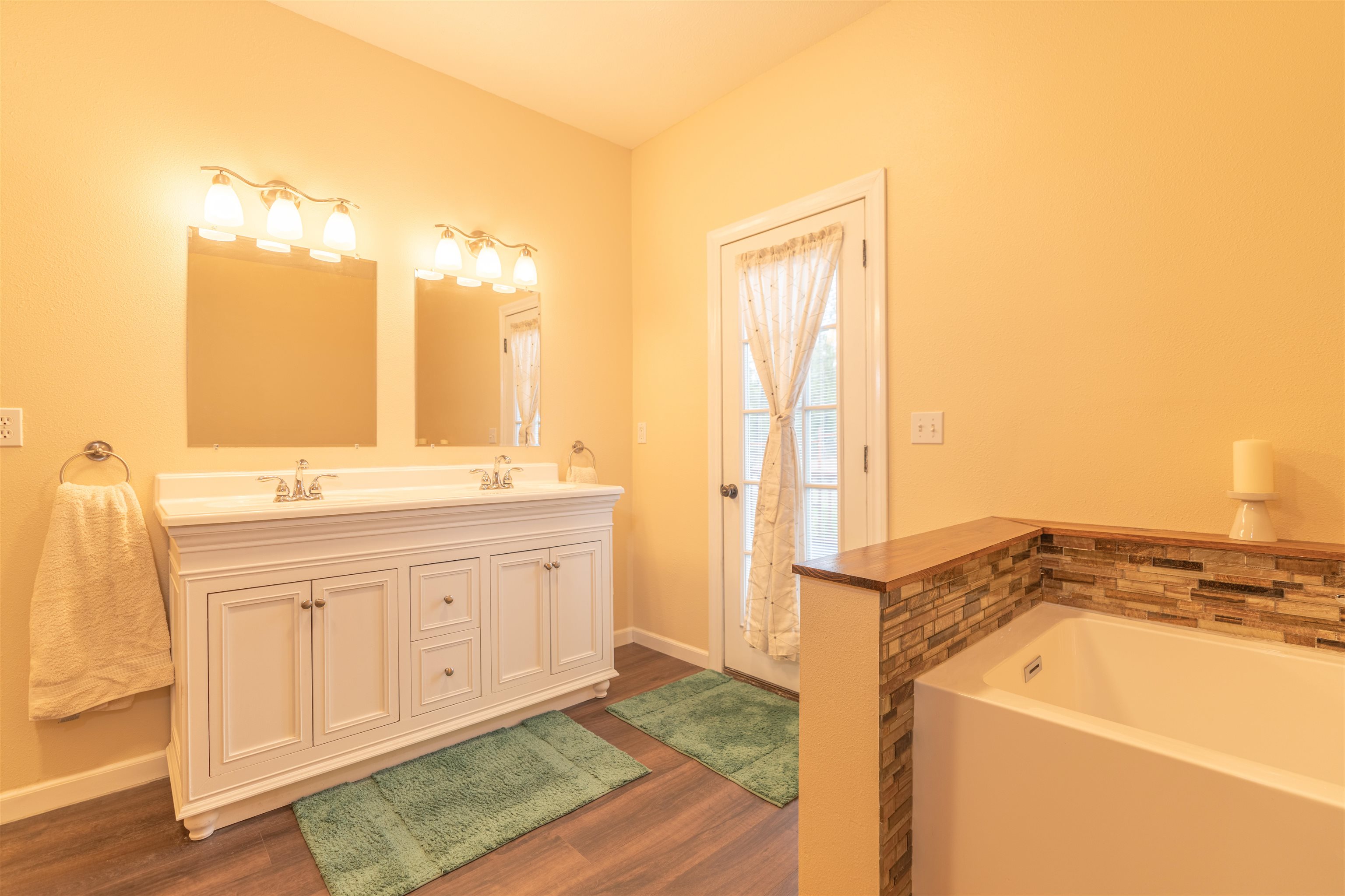 20701 W South Bank Rd