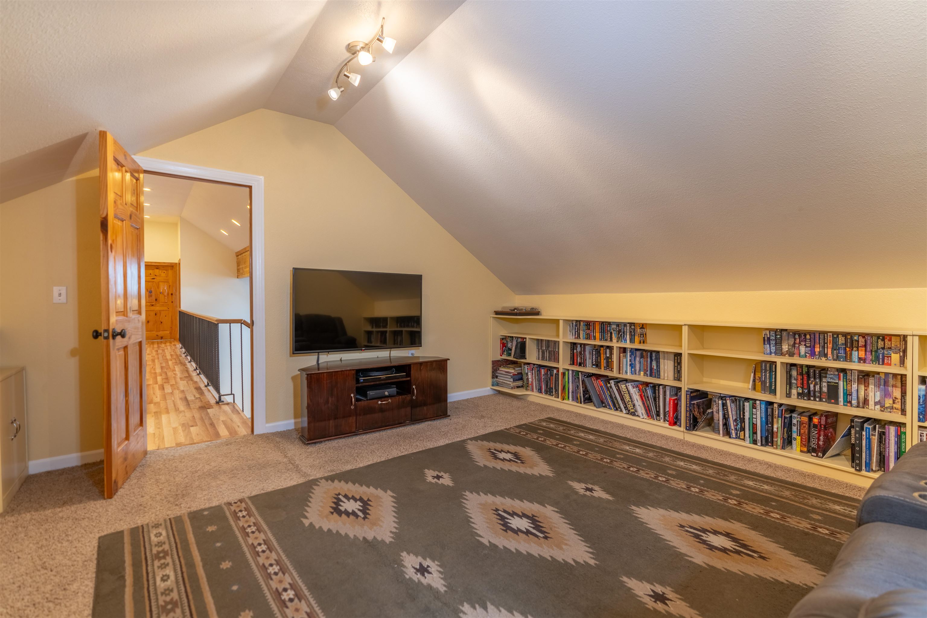 20701 W South Bank Rd