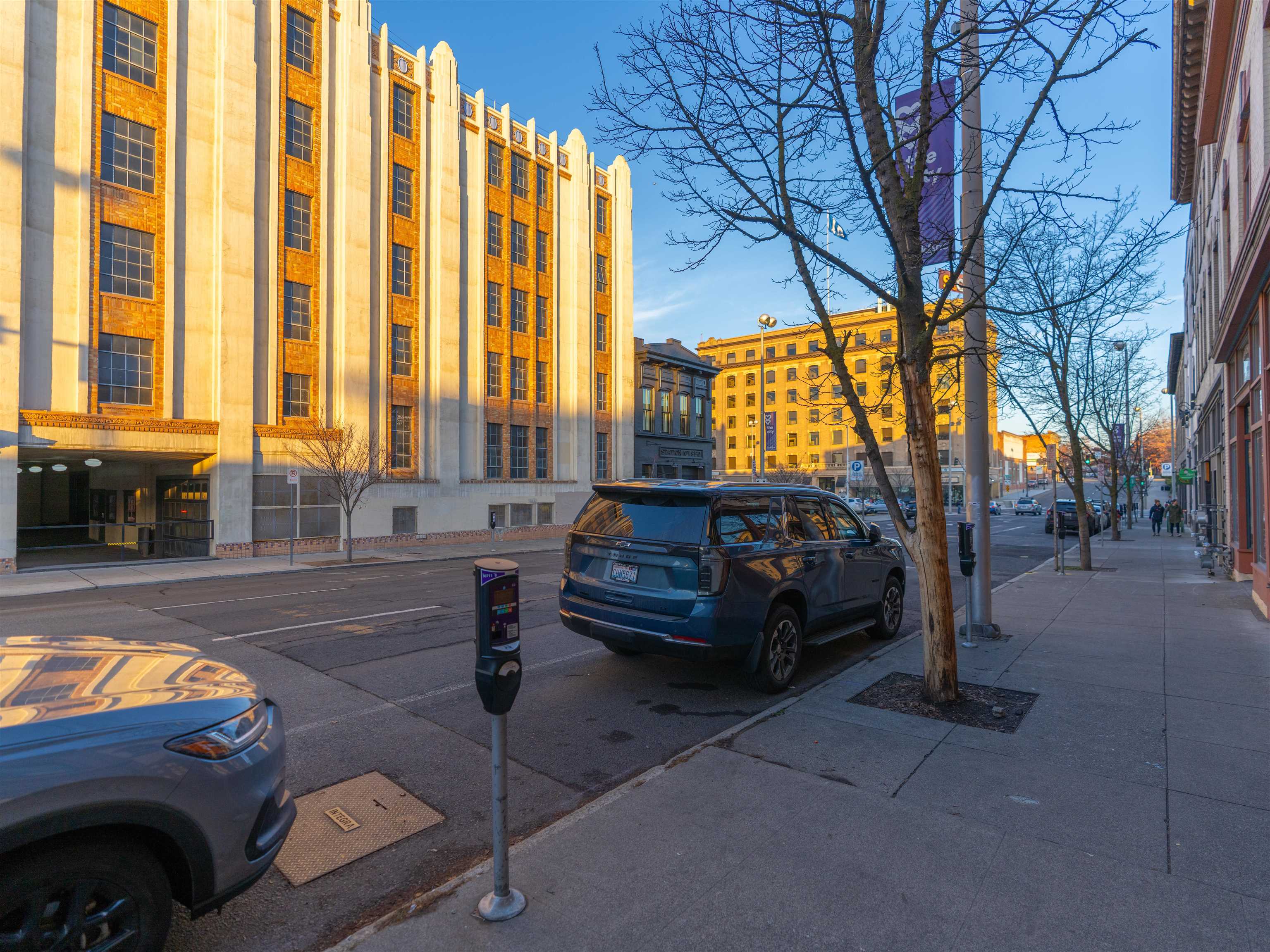 417 W 1st Ave